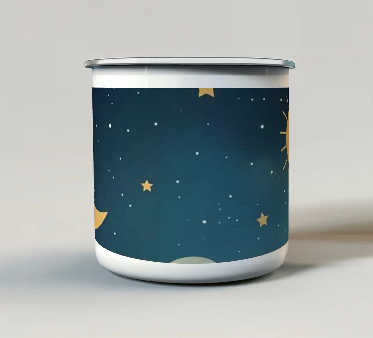 Cielo notturno con corpi celesti e nuvole tazza in smalto da DesignDoodle