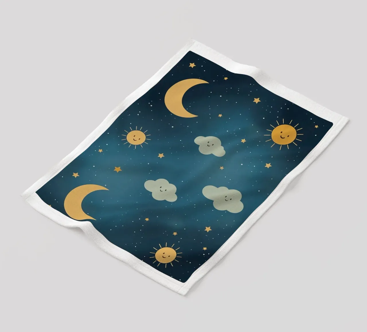 Cielo notturno con corpi celesti e nuvole coperta in pile da DesignDoodle