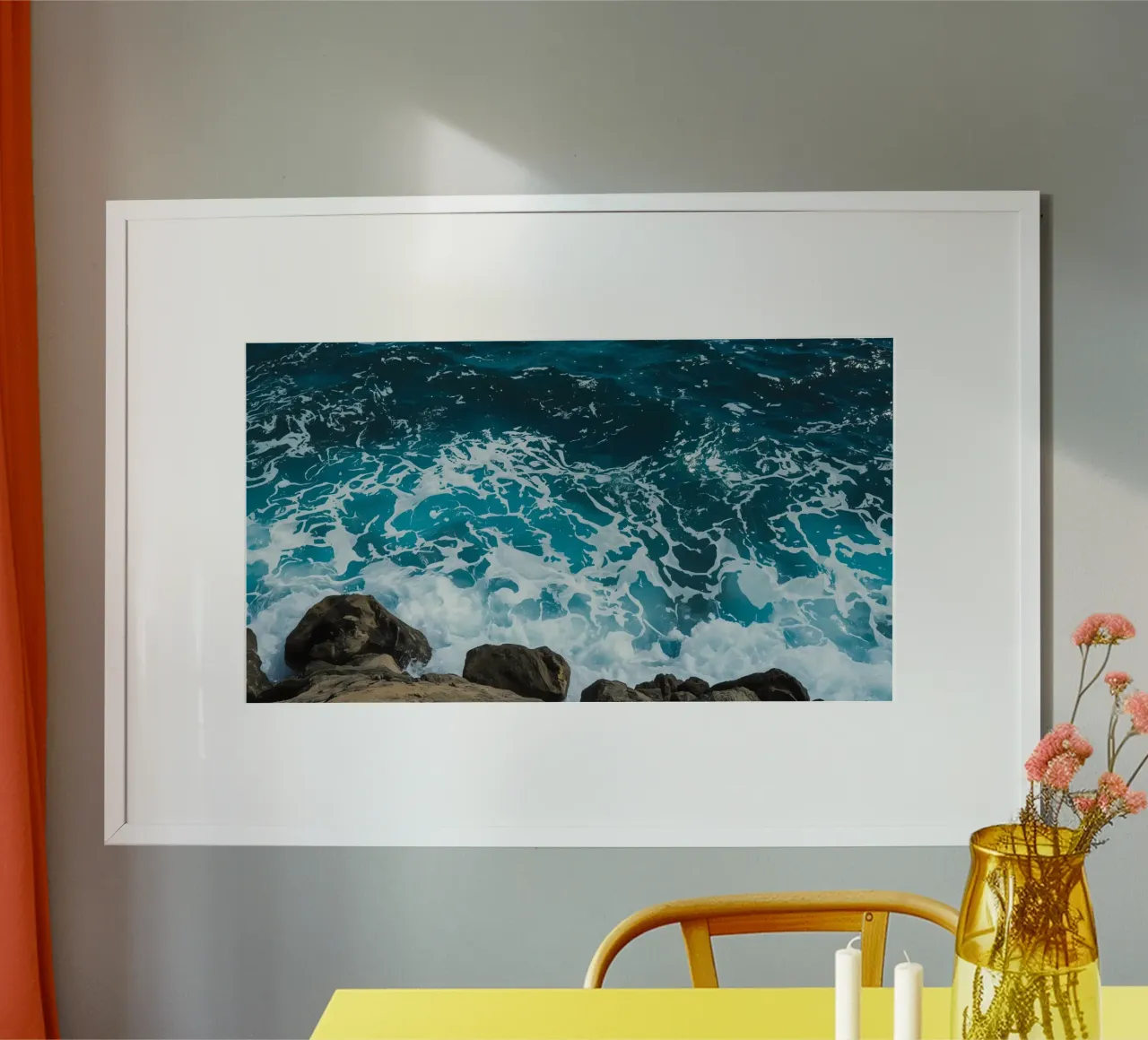 Onde oceaniche che si infrangono sulle rocce carta hahnemühle da DesignDoodle