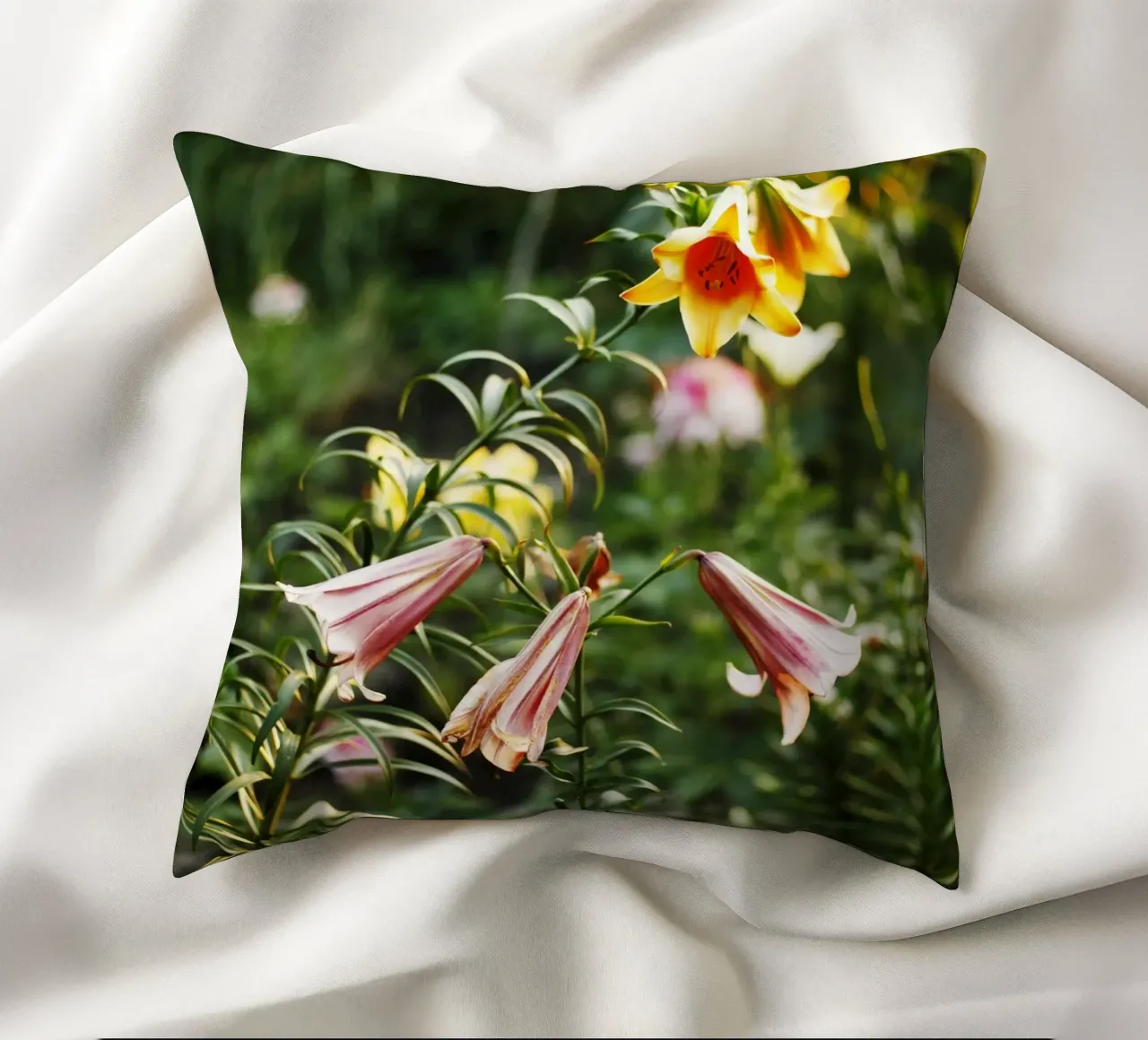 Fiori, Ucraina cuscino da Simon Koy