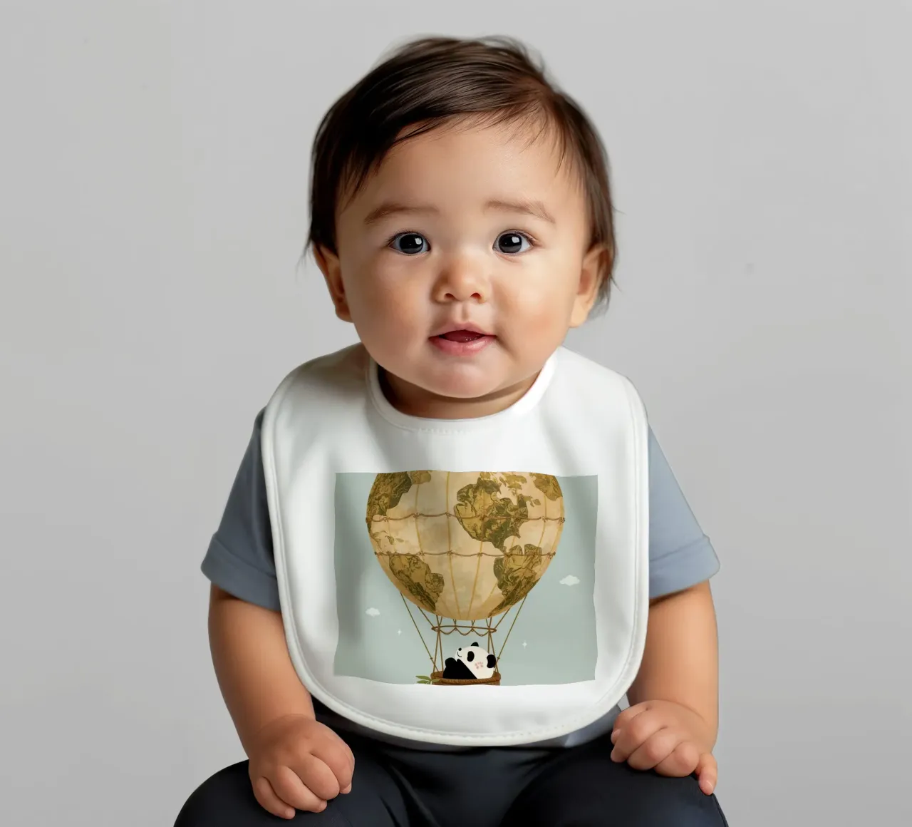 Panda carino in mongolfiera Globe bavaglino da DesignDoodle