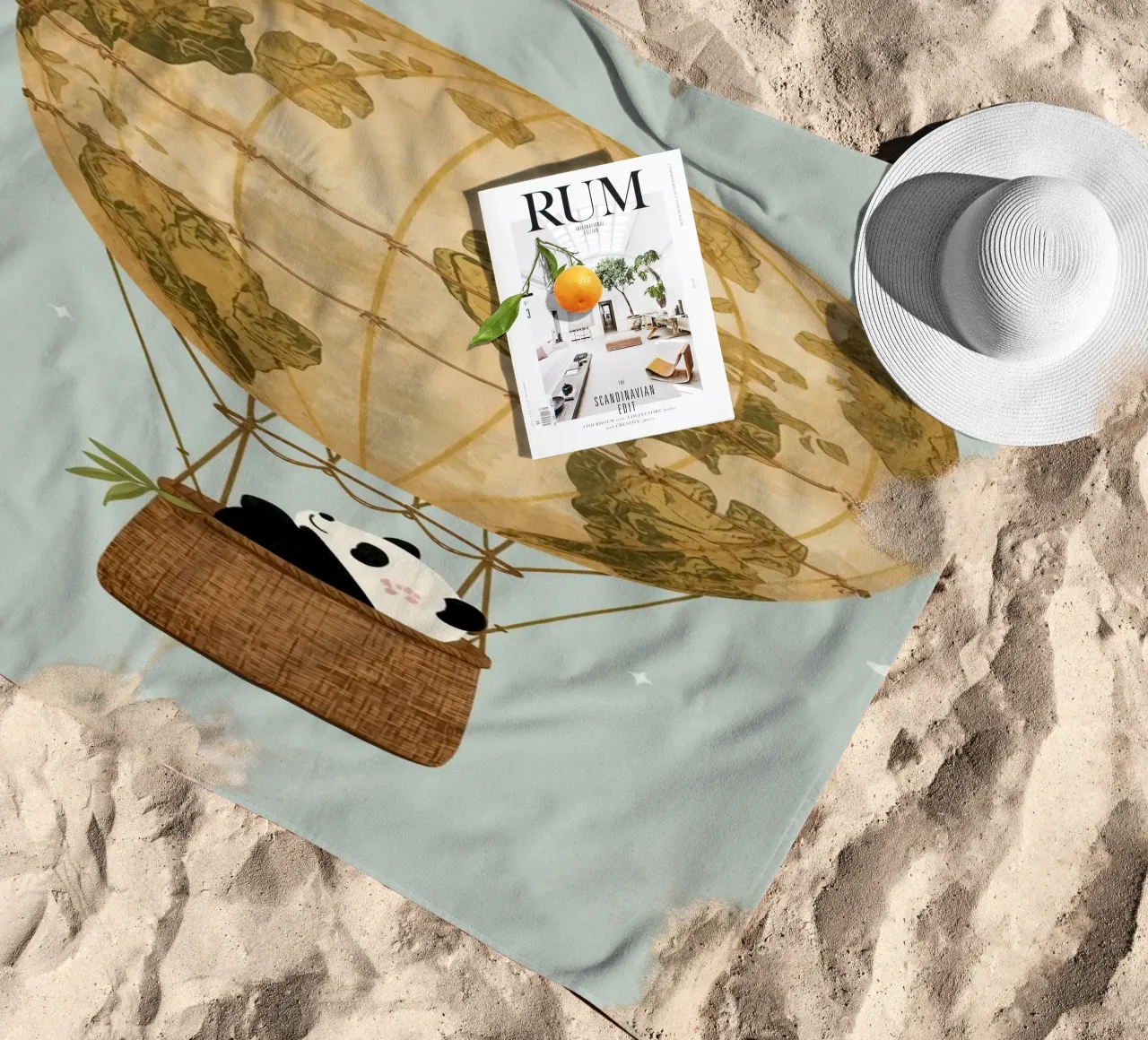 Panda carino in mongolfiera Globe telo mare da DesignDoodle