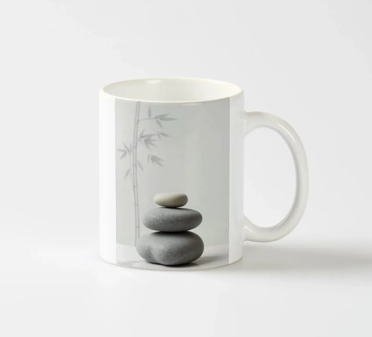 Serenità Zen: Una composizione minimalista tazza in ceramica da Artistic-shop