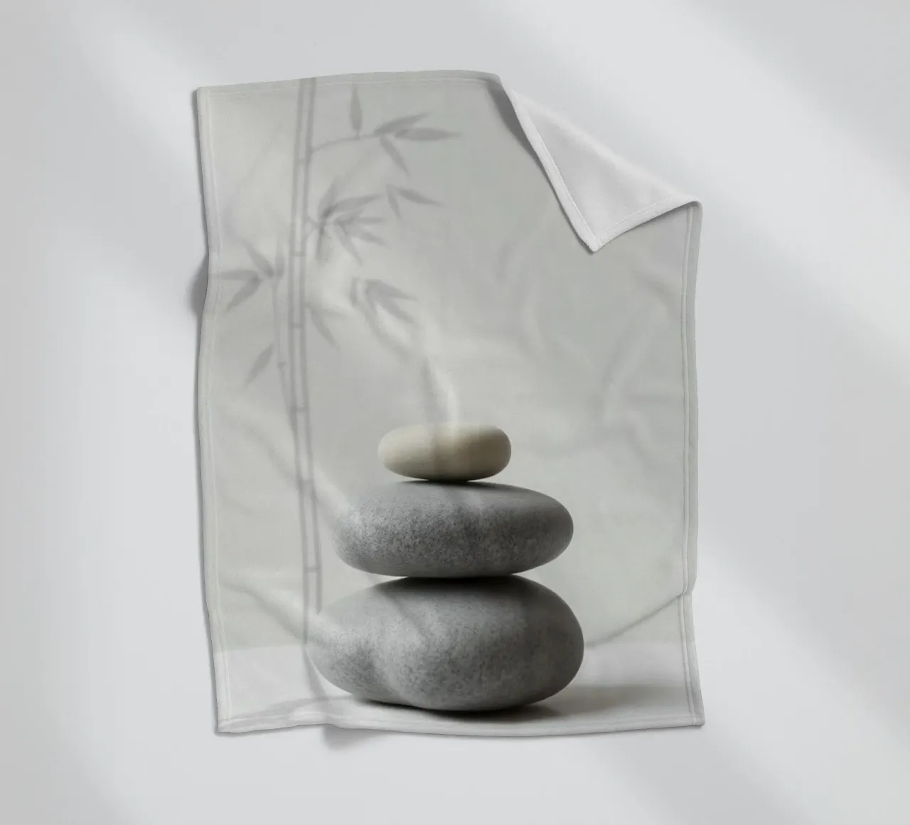 Serenità Zen: Una composizione minimalista coperta in pile da Artistic-shop