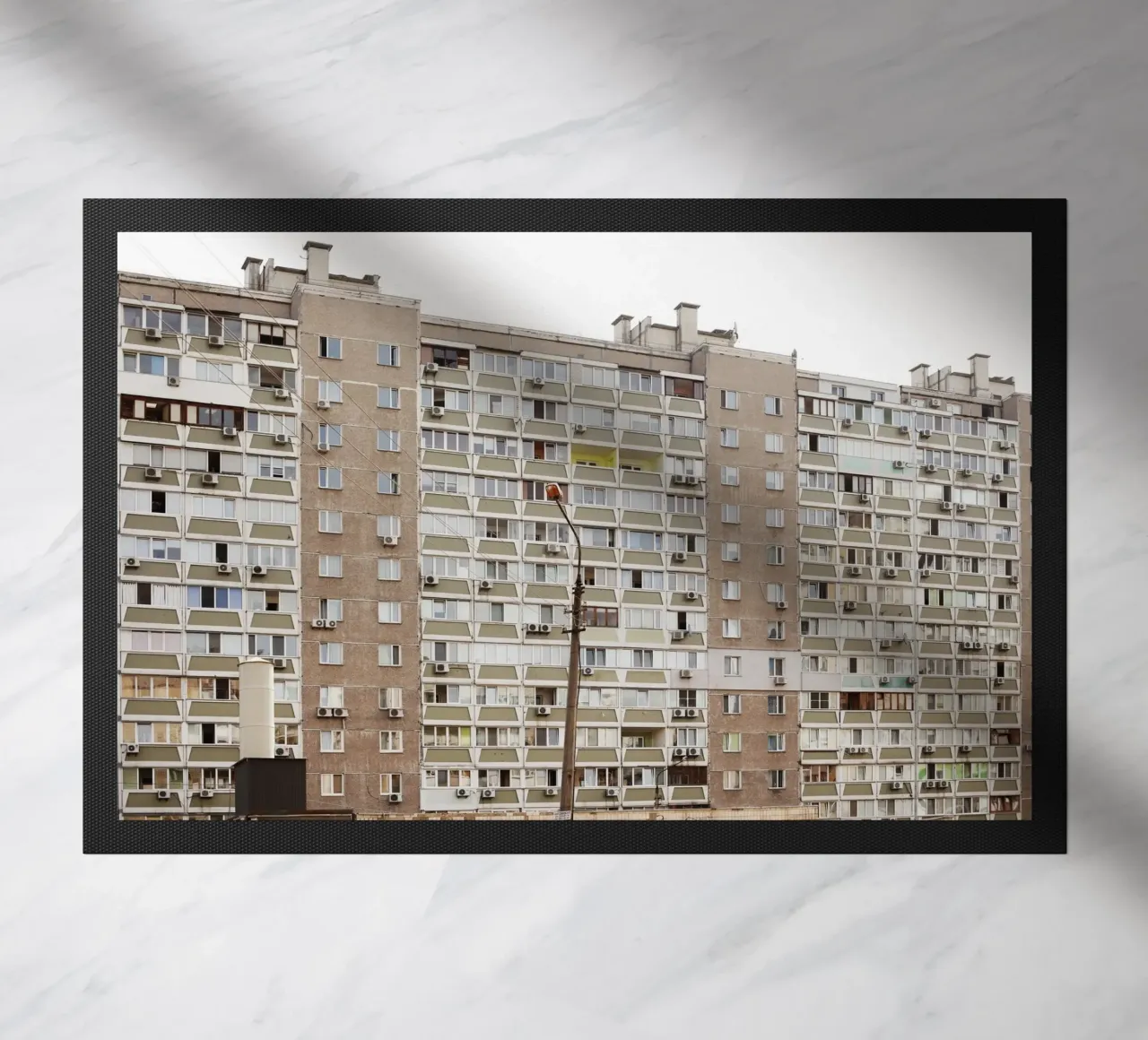Edificio alto, Kiev, Ucraina zerbino da Simon Koy