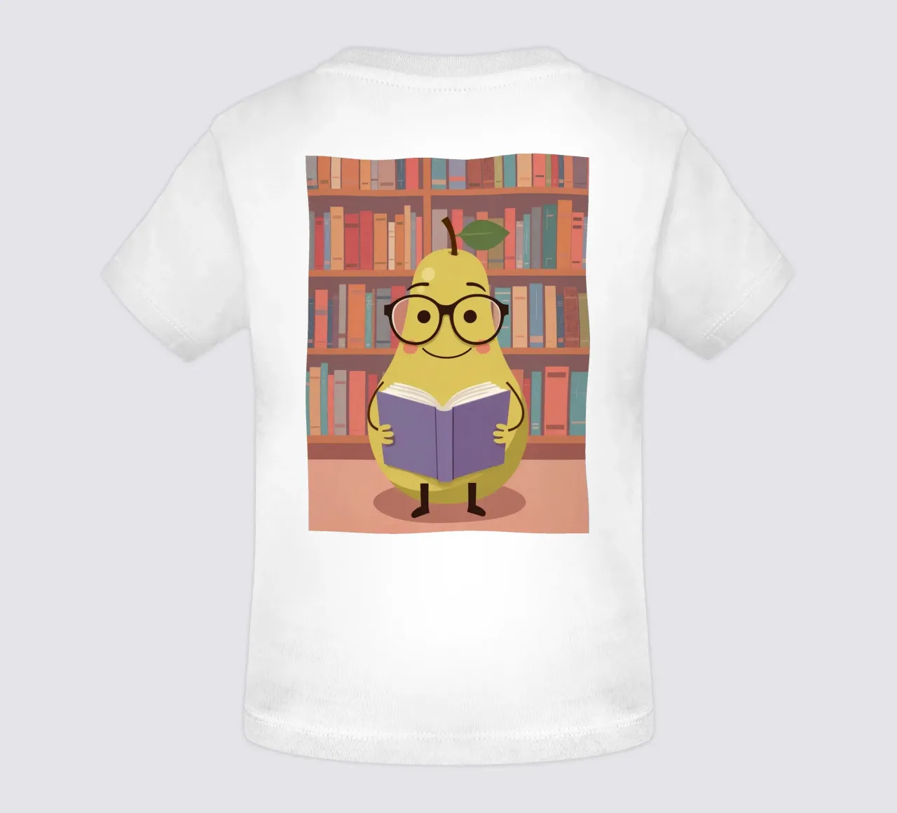 Simpatica pera felice che legge un libro con gli occhiali in biblioteca maglietta neonato da DesignDoodle