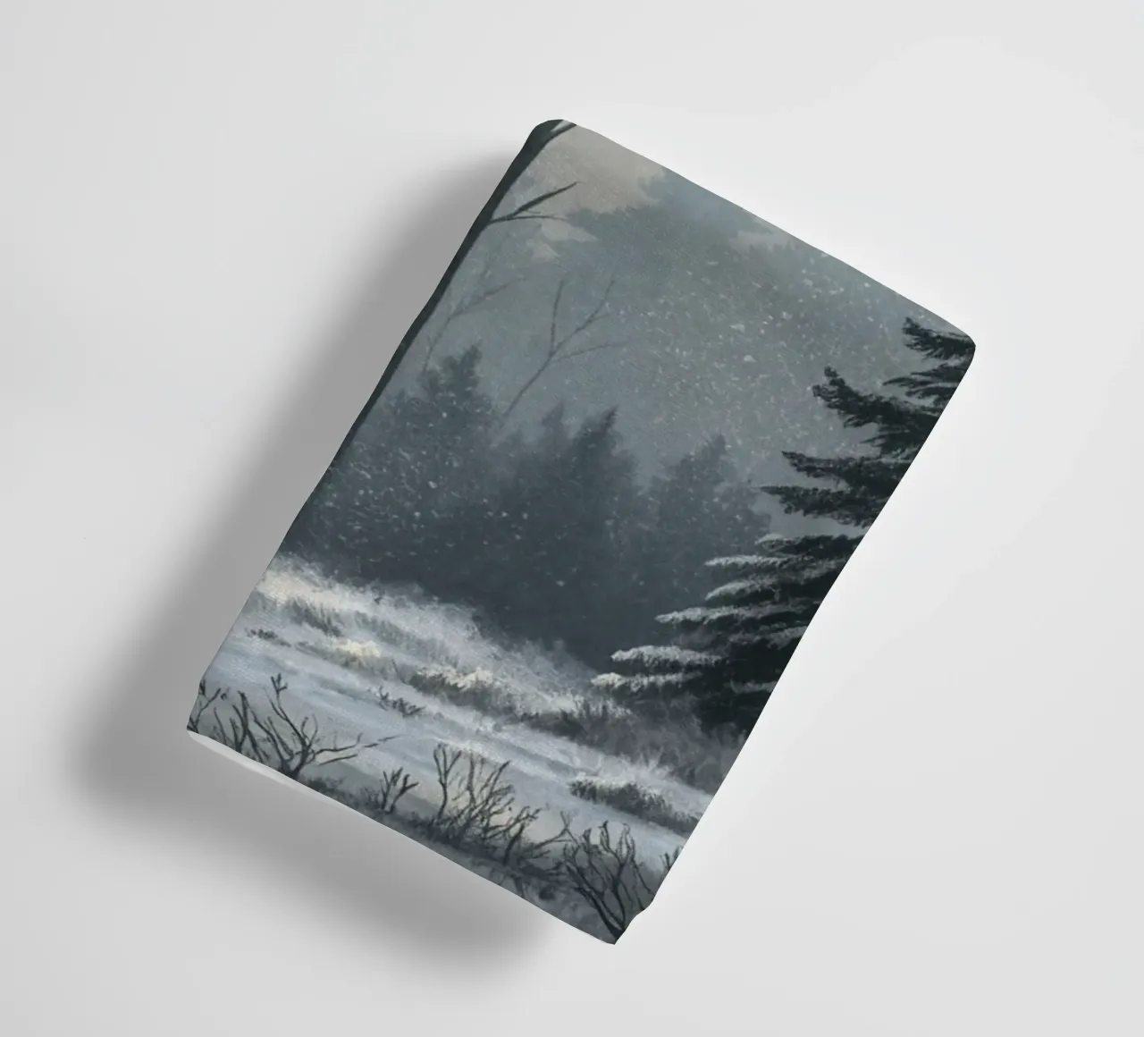 Serenità nel freddo: Un tranquillo sentiero invernale asciugamano da bagno da Artistic-shop