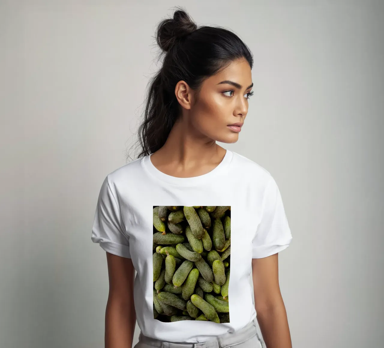 Cetrioli in Ucraina t-shirt da Simon Koy