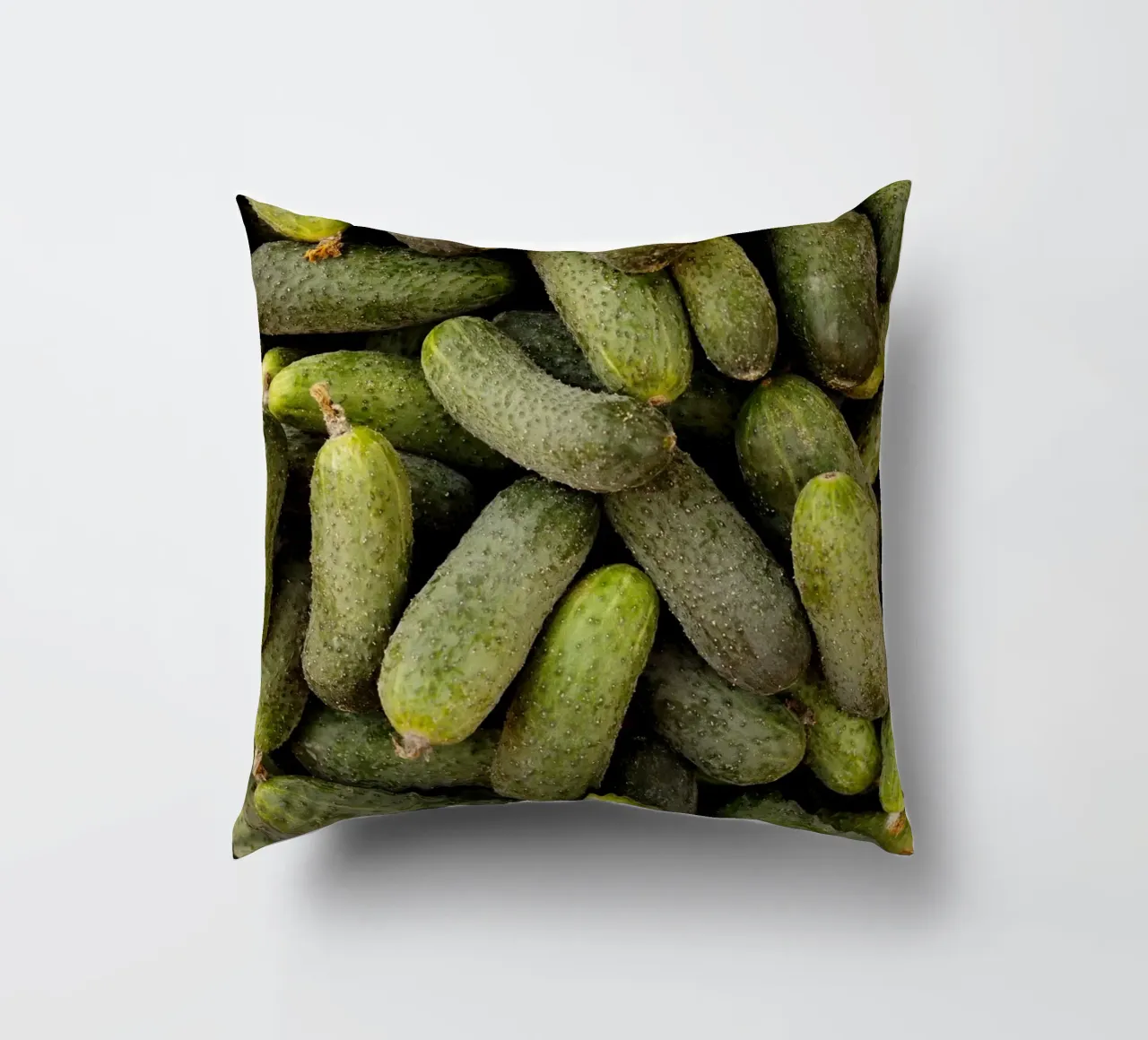 Cetrioli in Ucraina cuscino da Simon Koy