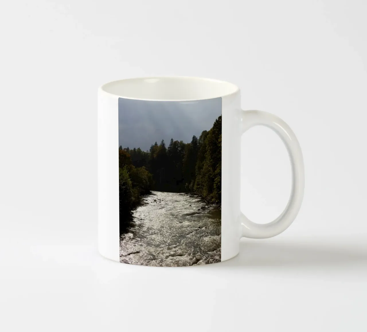 Fiume nei Carpazi, Ucraina tazza in ceramica da Simon Koy