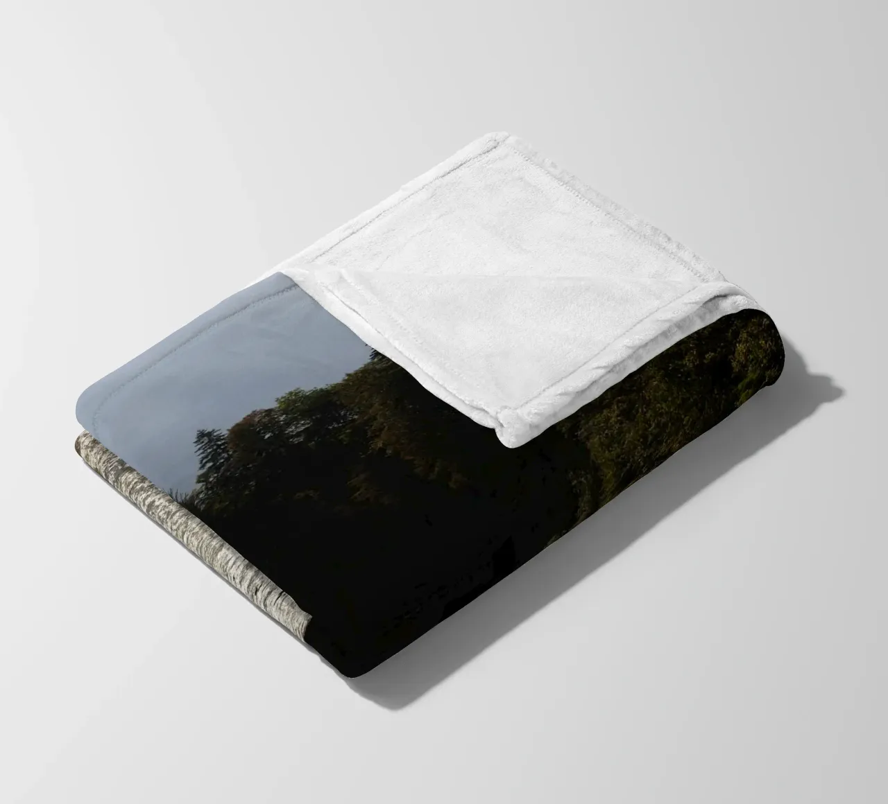 Fiume nei Carpazi, Ucraina coperta in pile da Simon Koy