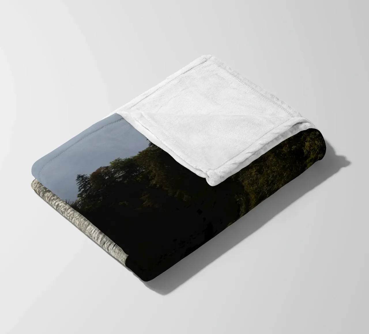 Fiume nei Carpazi, Ucraina coperta in pile da Simon Koy