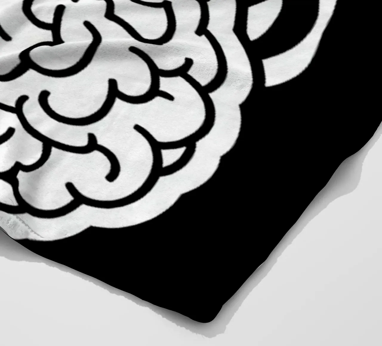 Mente accesa: Un cervello che brucia con le fiamme coperta in pile da Artistic-shop