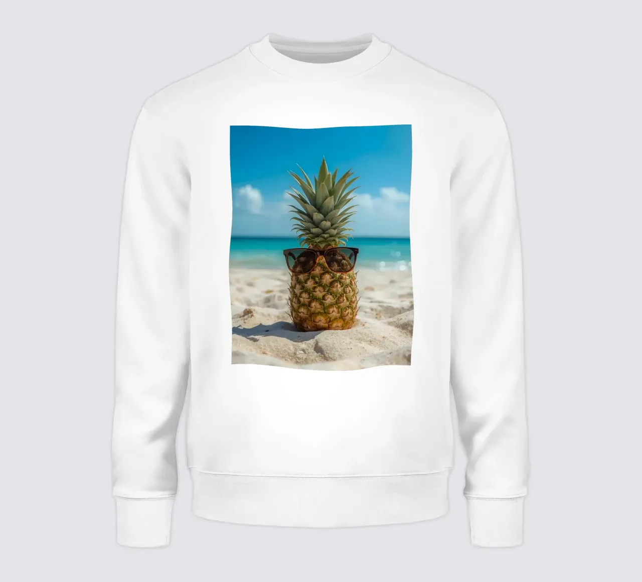 Ananas cool con occhiali da sole sulla spiaggia sabbiosa felpa da DesignDoodle