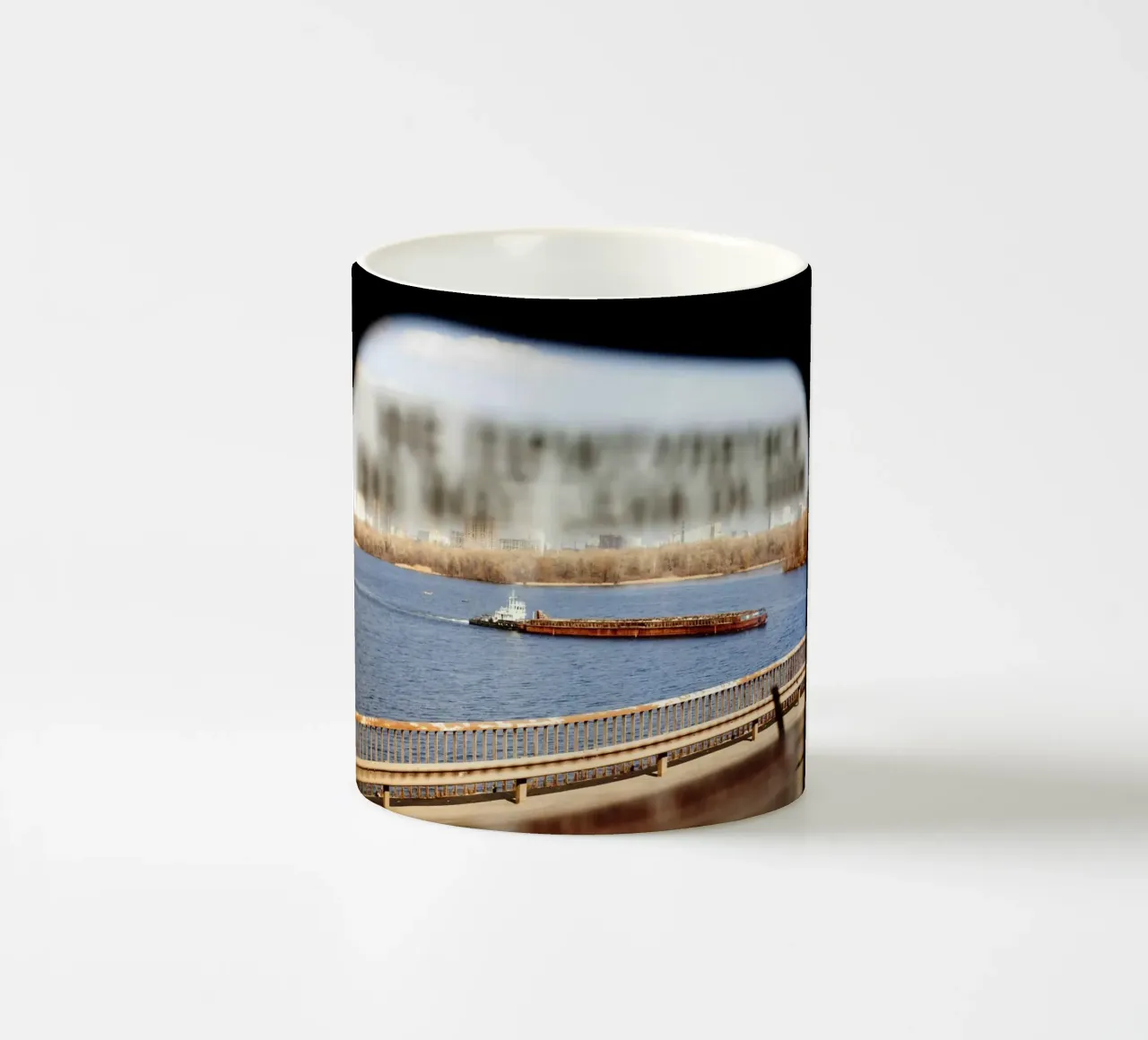 Djnpr, Fiume Kyiv, Ucraina tazza in ceramica da Simon Koy