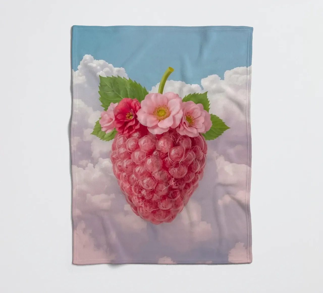 Lampone rosa con fiori e foglie nel cielo coperta in pile da DesignDoodle