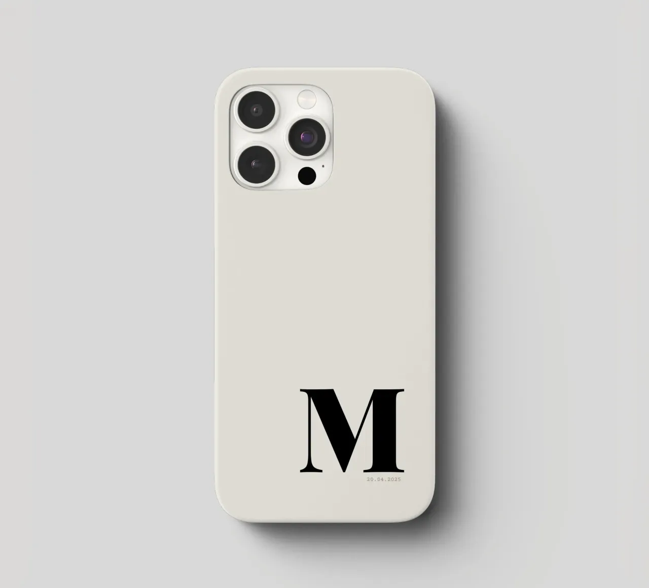 Stampa personalizzata di data e iniziale sovradimensionata cover iphone da Imaginative
