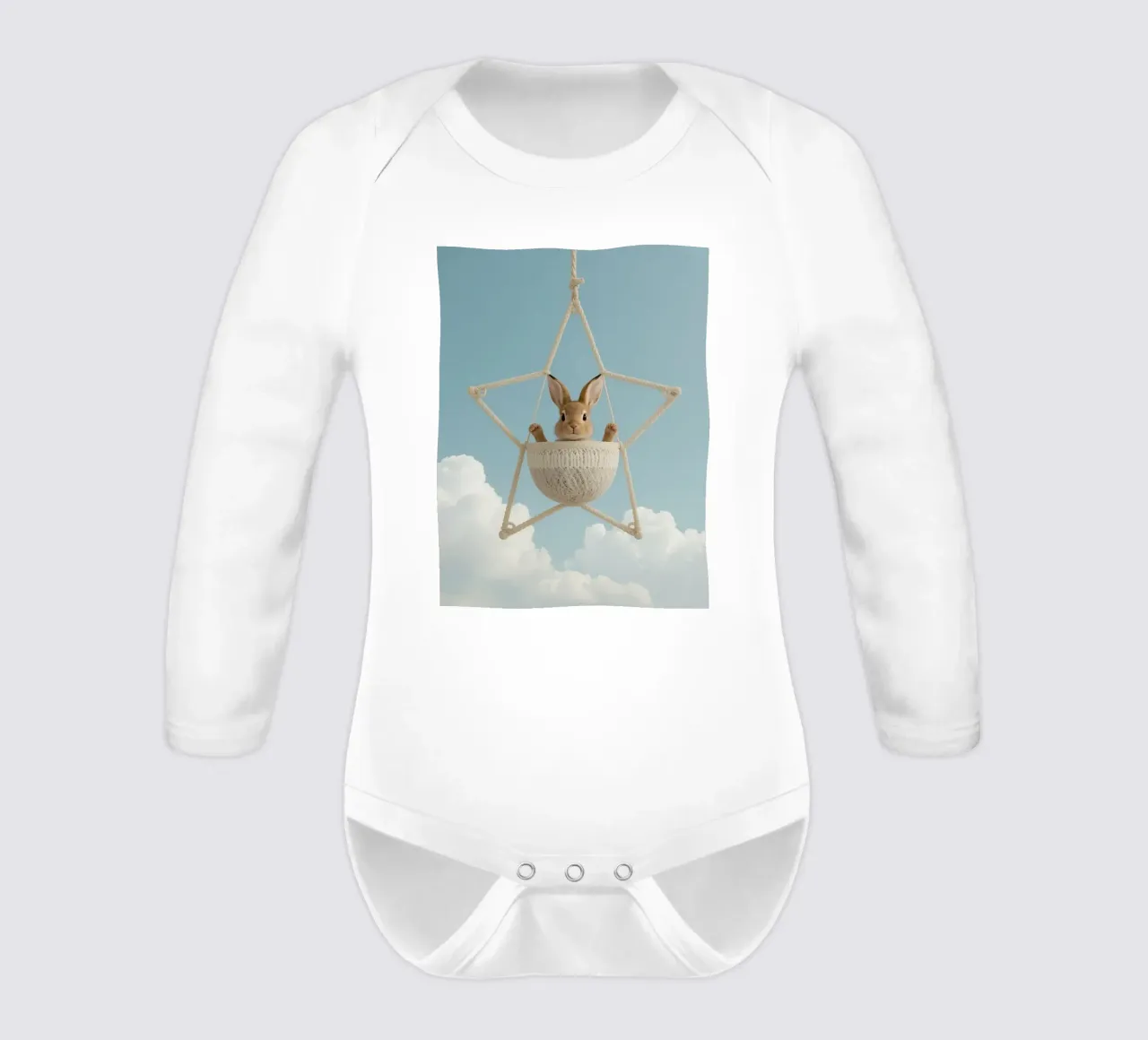 Funny Cute Rabbit in a Star-Shaped Rope Swing (lapin mignon dans une balançoire en corde en forme d'étoile) body manches longues de DesignDoodle