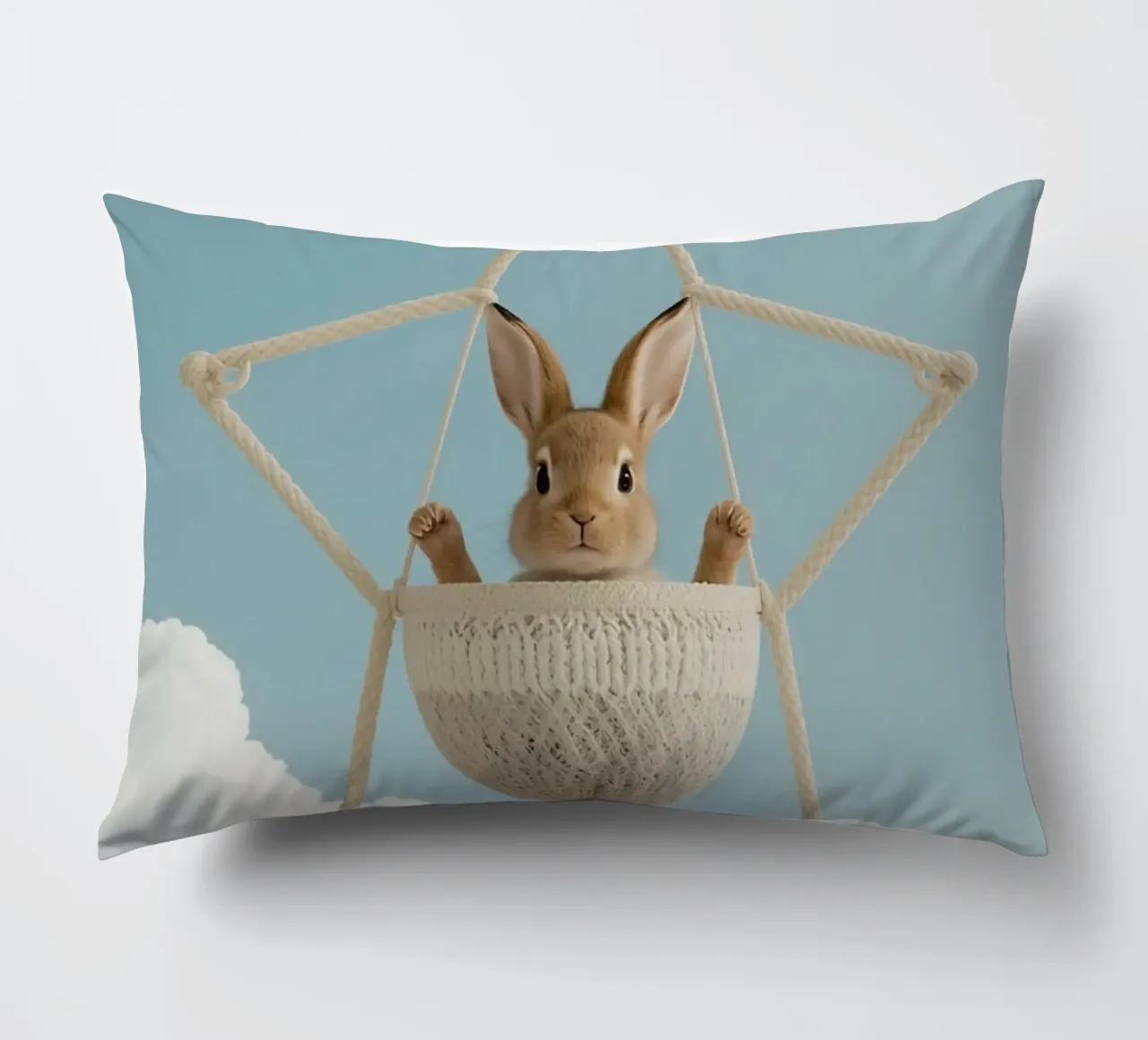 Funny Cute Rabbit in a Star-Shaped Rope Swing (lapin mignon dans une balançoire en corde en forme d'étoile) coussin de DesignDoodle