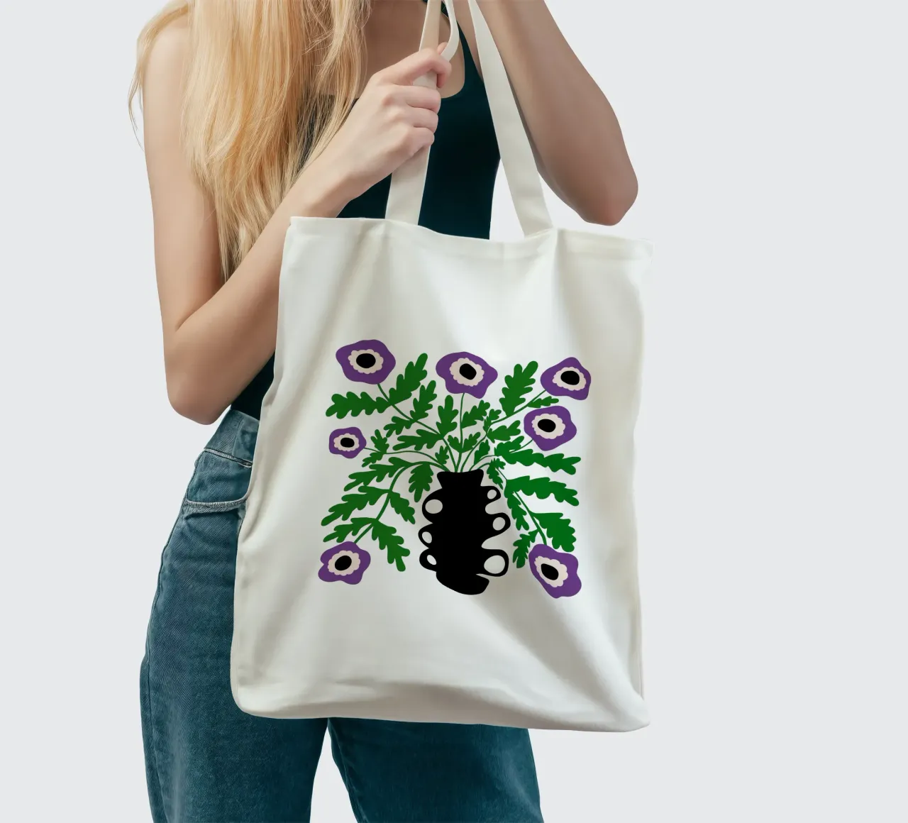 Eclectic Modern Violet Flowers in Vase borsa in juta da TijanaArtStudio88
