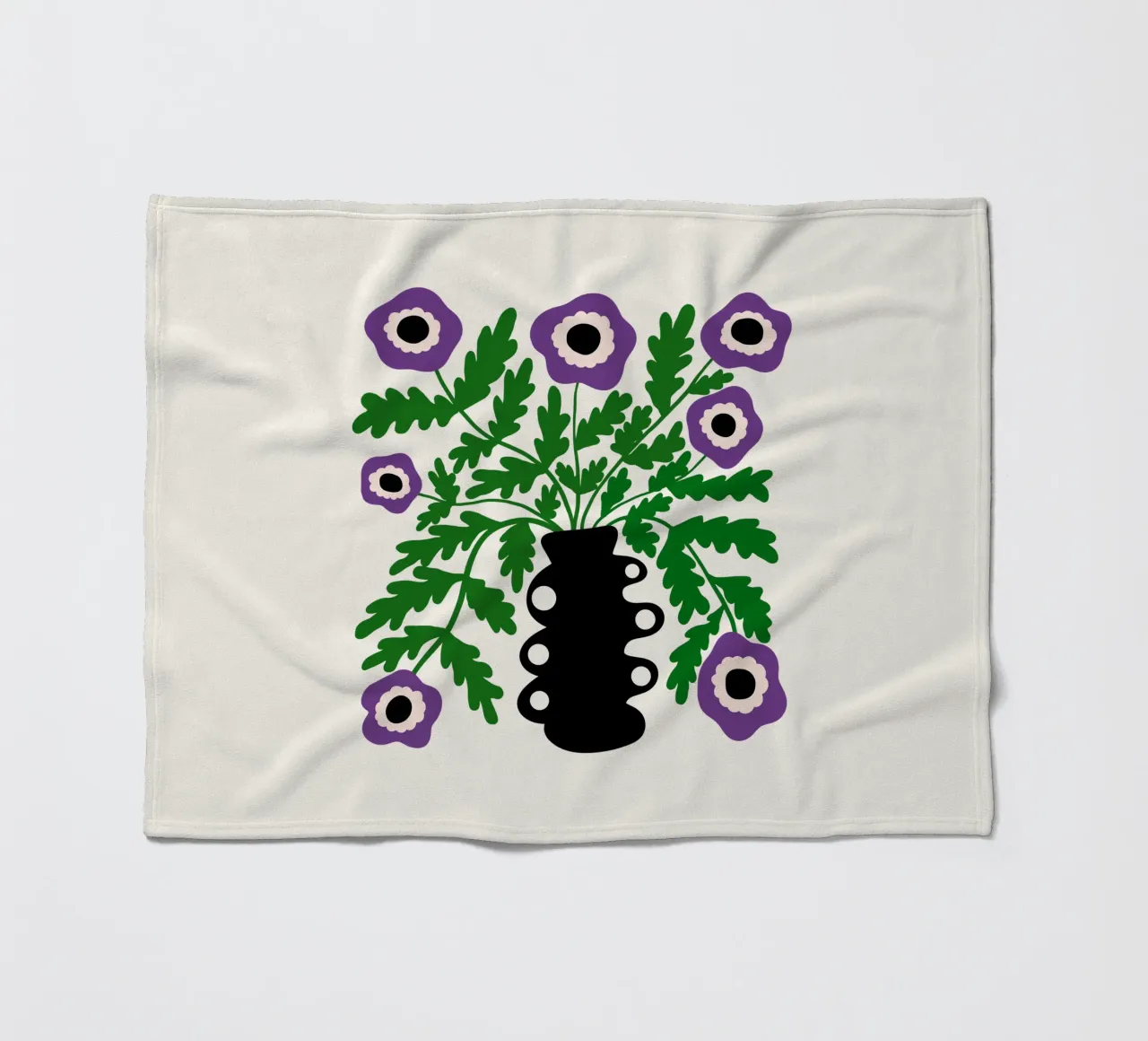 Eclectic Modern Violet Flowers in Vase coperta in pile da TijanaArtStudio88