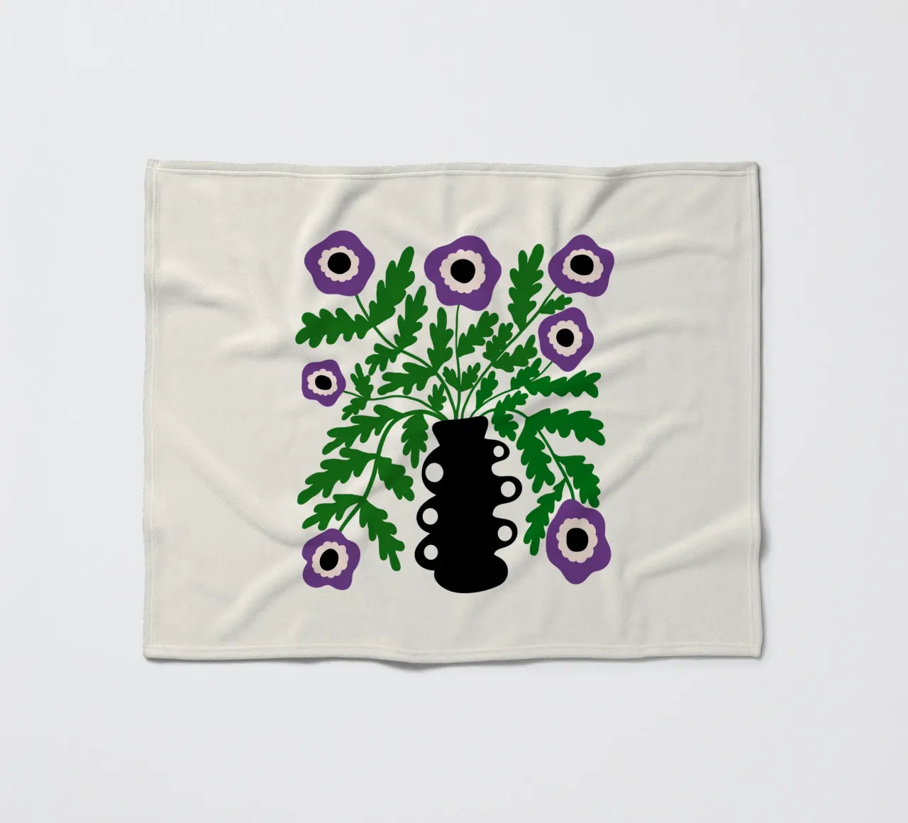 Eclectic Modern Violet Flowers in Vase coperta in pile da TijanaArtStudio88