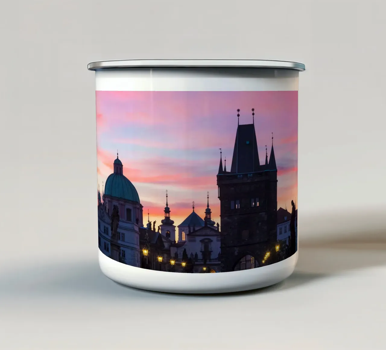 PRAGA 12 tazza in smalto da Tom Uhlenberg