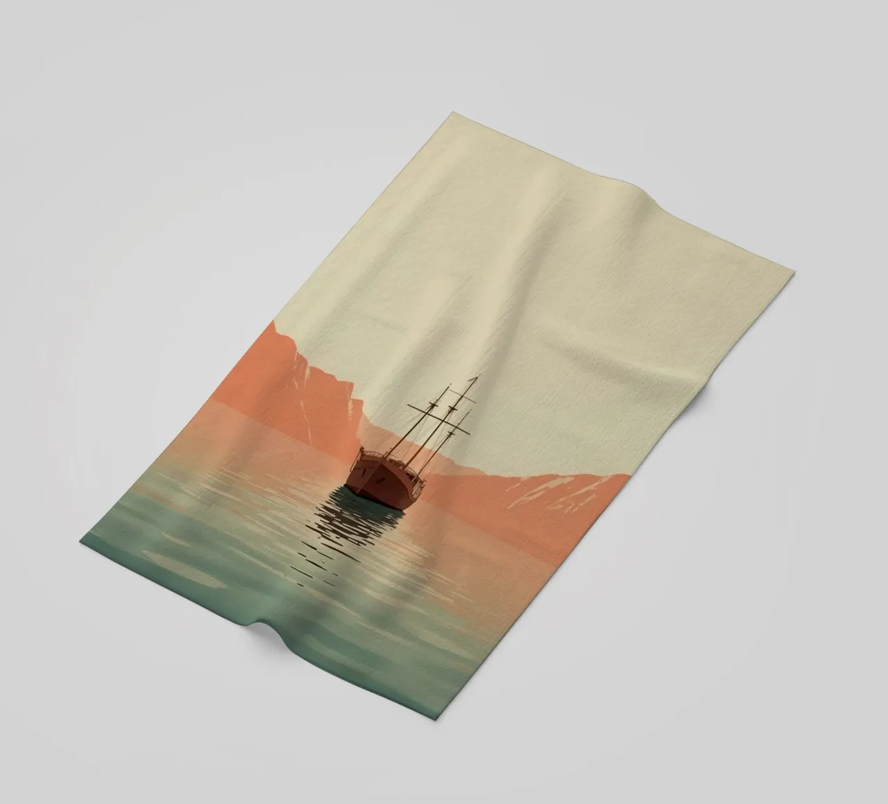 Nave a vela sull'acqua con montagne e cielo telo mare da DesignDoodle