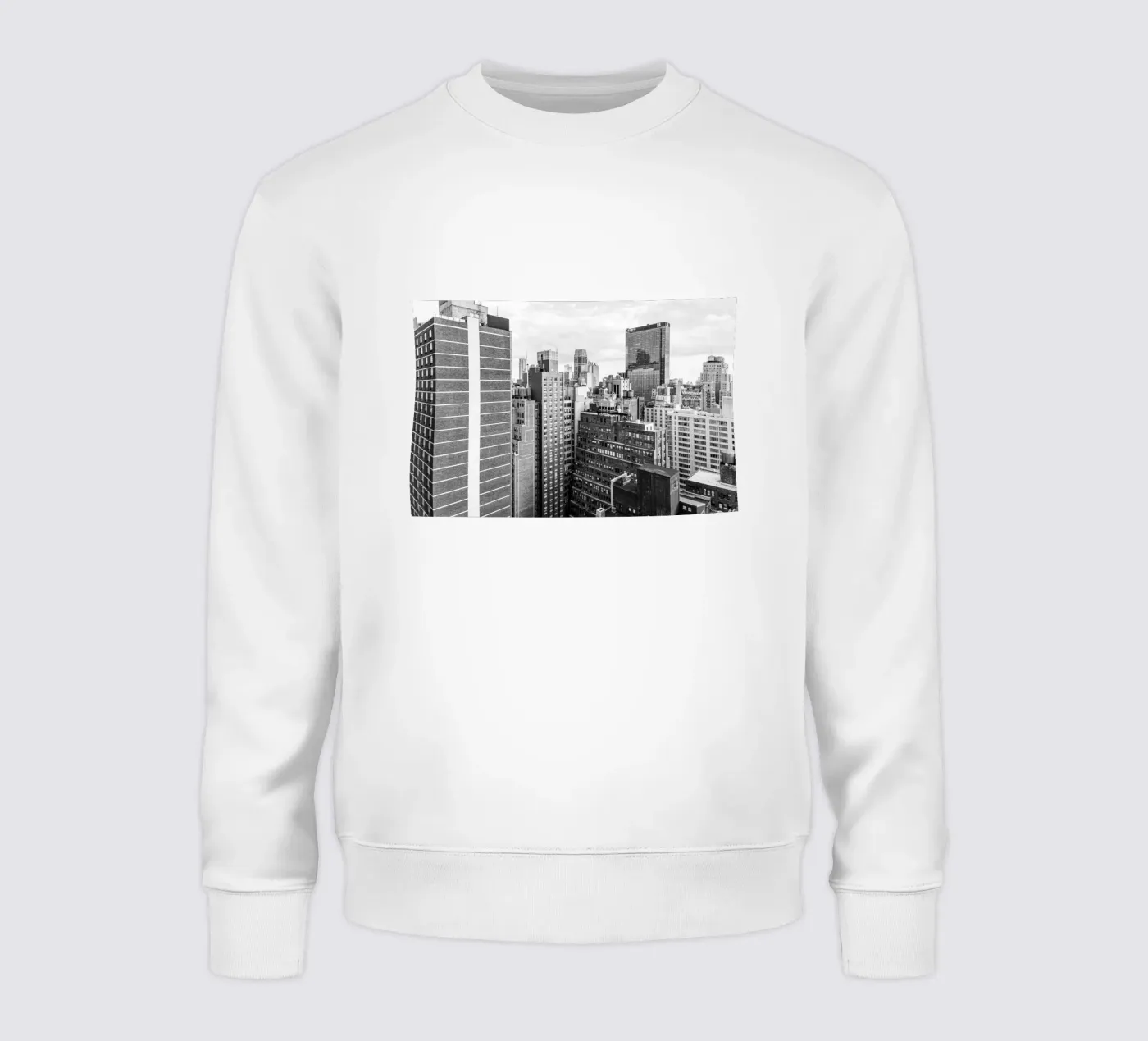 Skyline Building B&W sweatshirt by Carinaprint