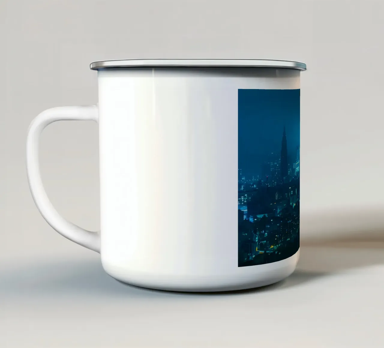 TOKIO 21. tazza in smalto da Tom Uhlenberg