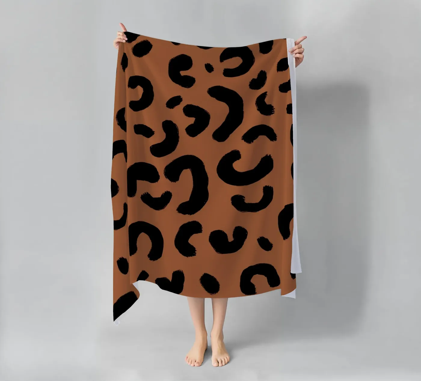 Leo Pattern Strandtuch von Studio ROSAGRAU