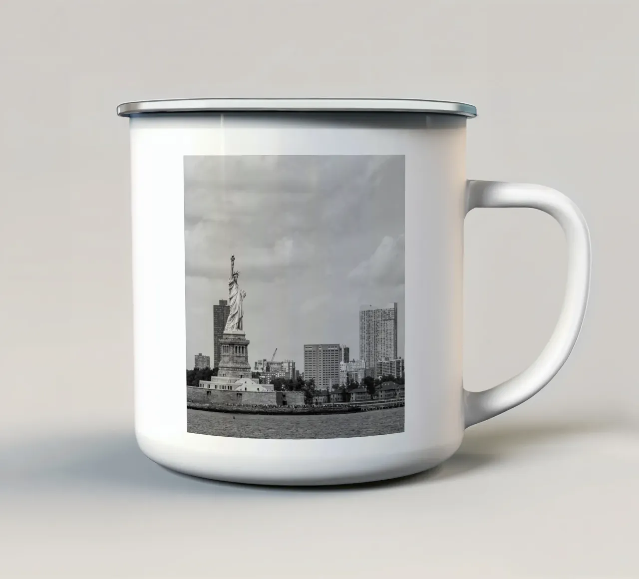 Statua dei liberti Stile B&N tazza in smalto da Carinaprint