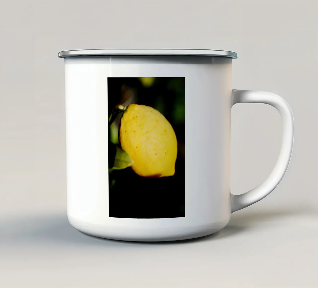 Limone in Alto Adige, Italia tazza in smalto da Simon Koy