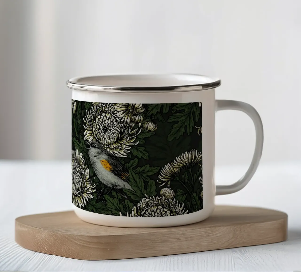 I codirossi nei crisantemi verdi e bianchi tazza in smalto da Painted Nature