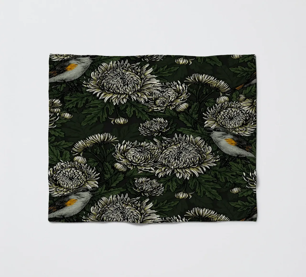 I codirossi nei crisantemi verdi e bianchi coperta in pile da Painted Nature