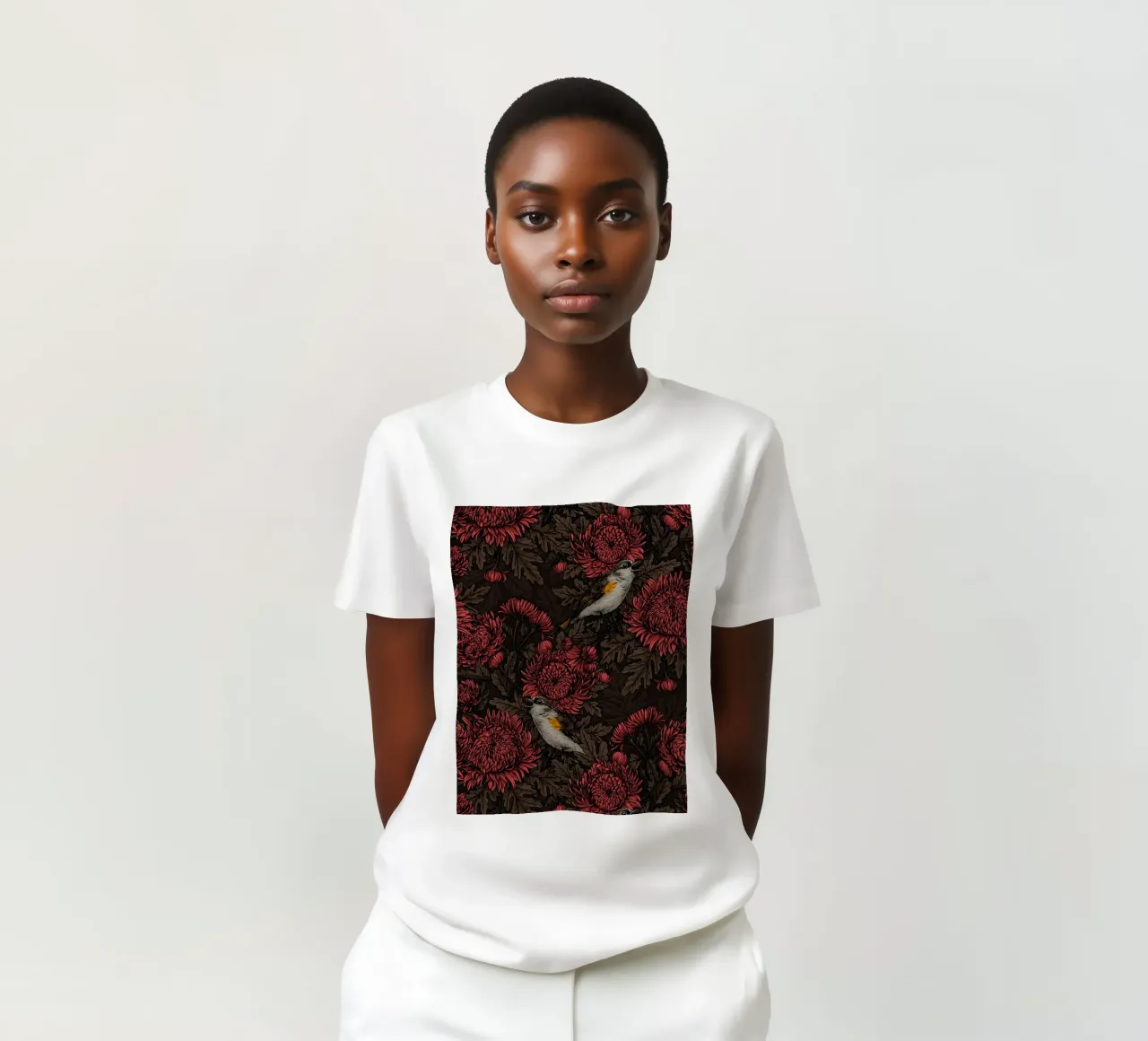 I codirossi nei crisantemi in marrone e rosso t-shirt da Painted Nature