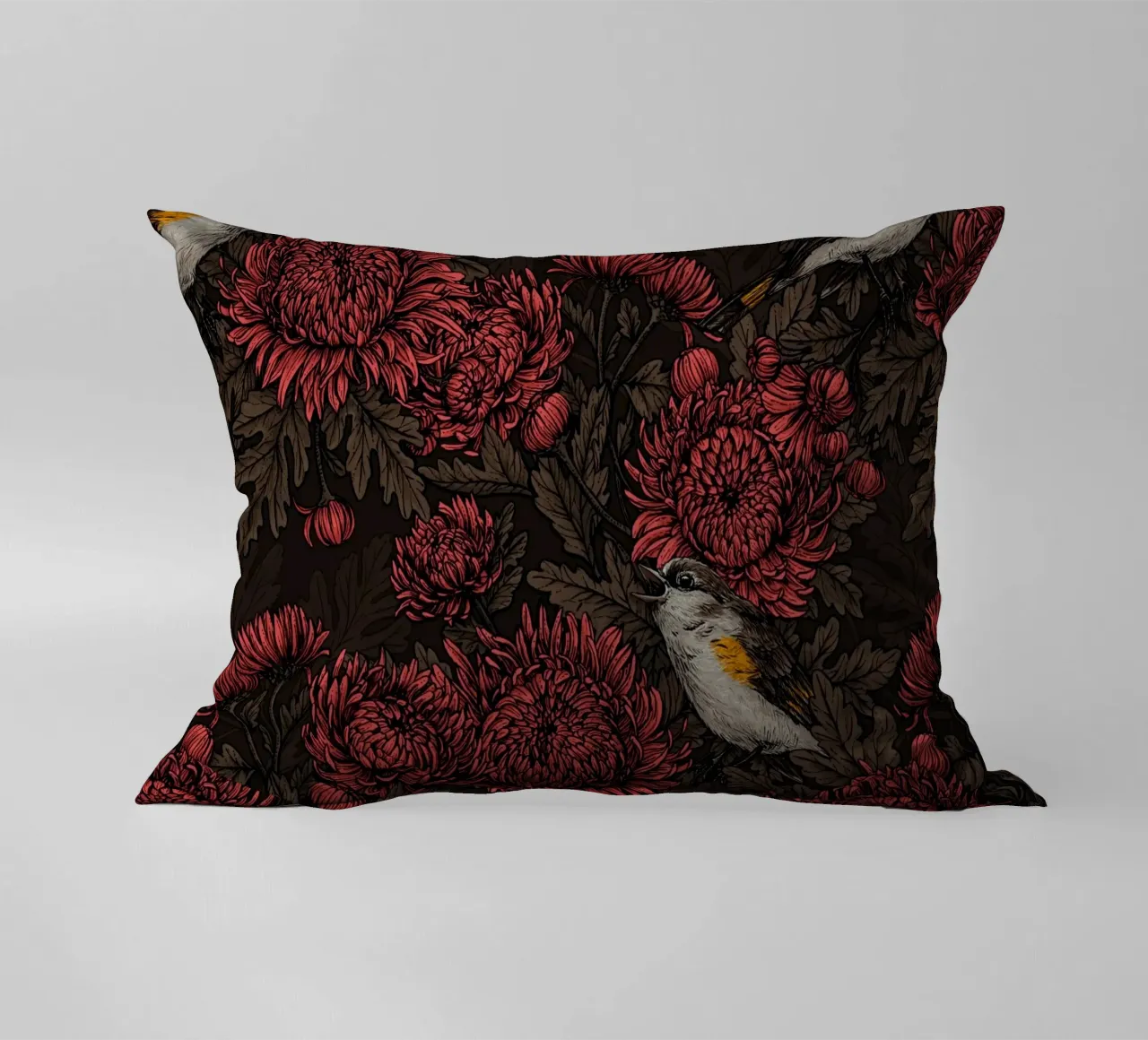I codirossi nei crisantemi in marrone e rosso cuscino da Painted Nature