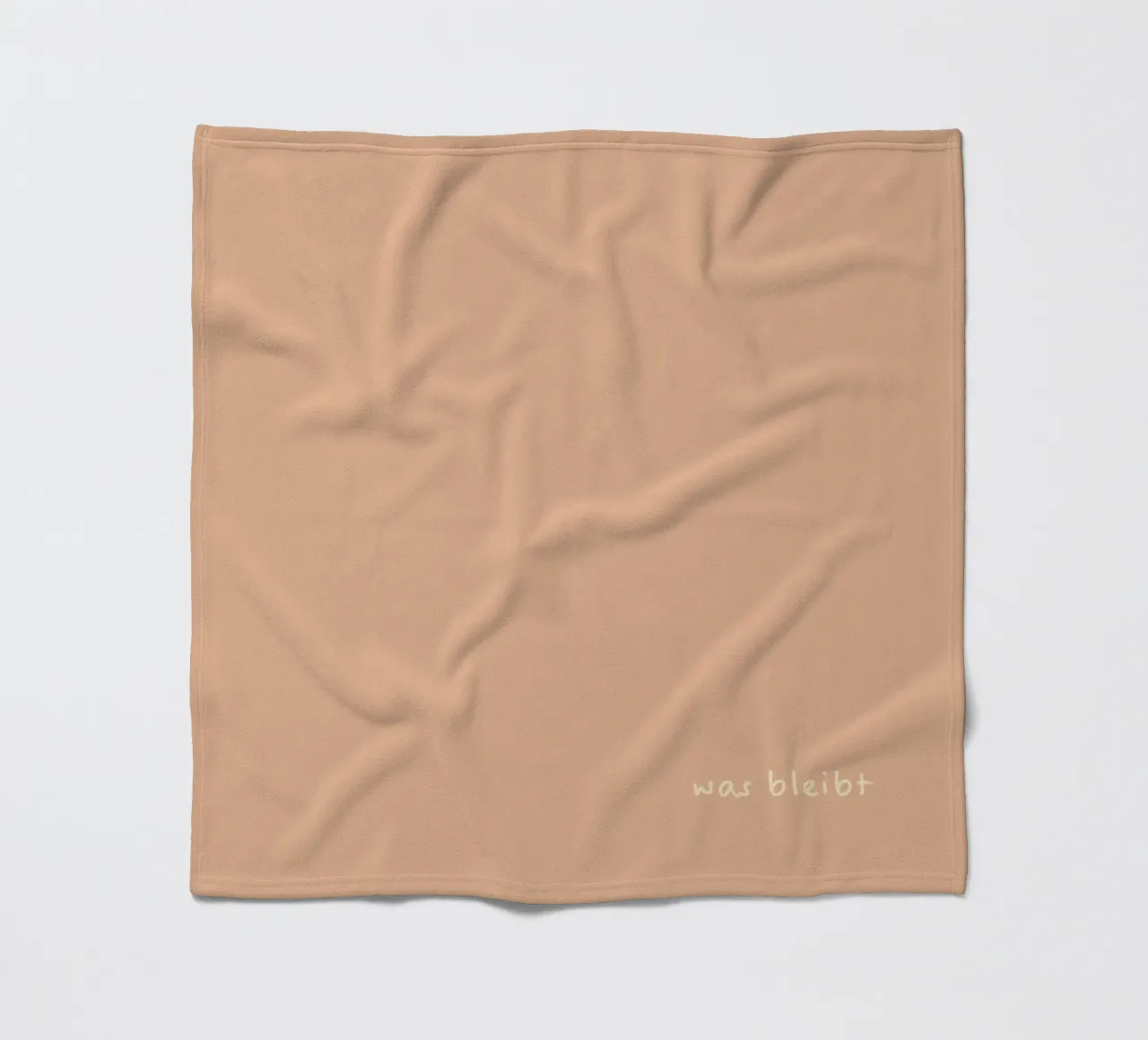 was bleibt coperta in pile da FRICKE DESIGN