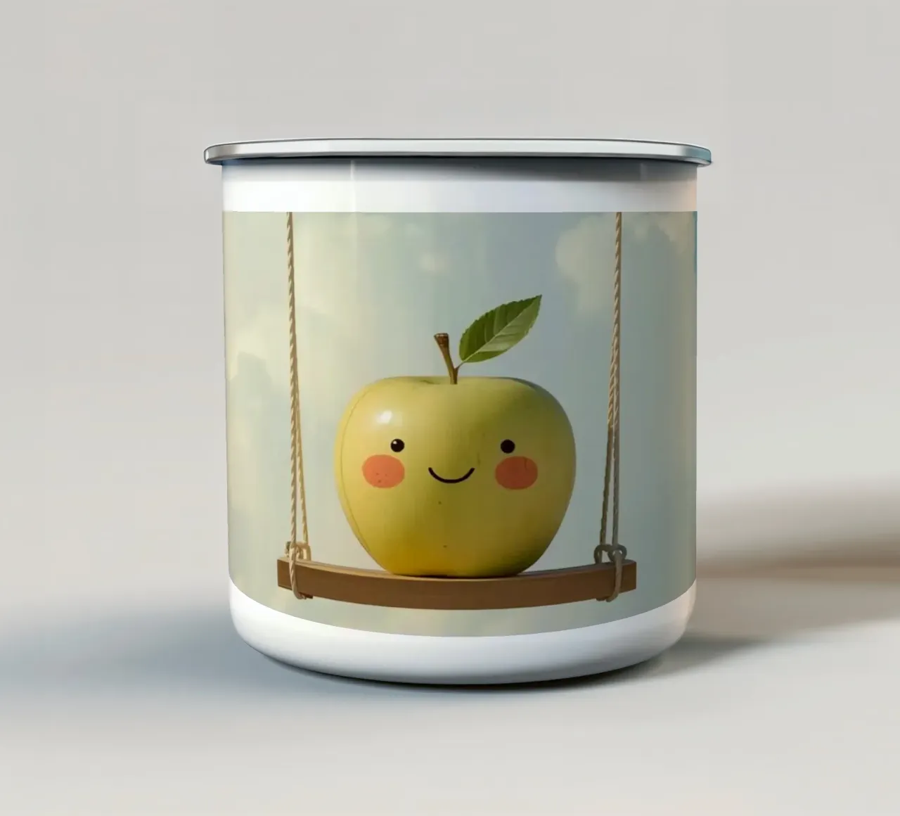 Mela sorridente felice e carina sull'altalena tazza in smalto da DesignDoodle