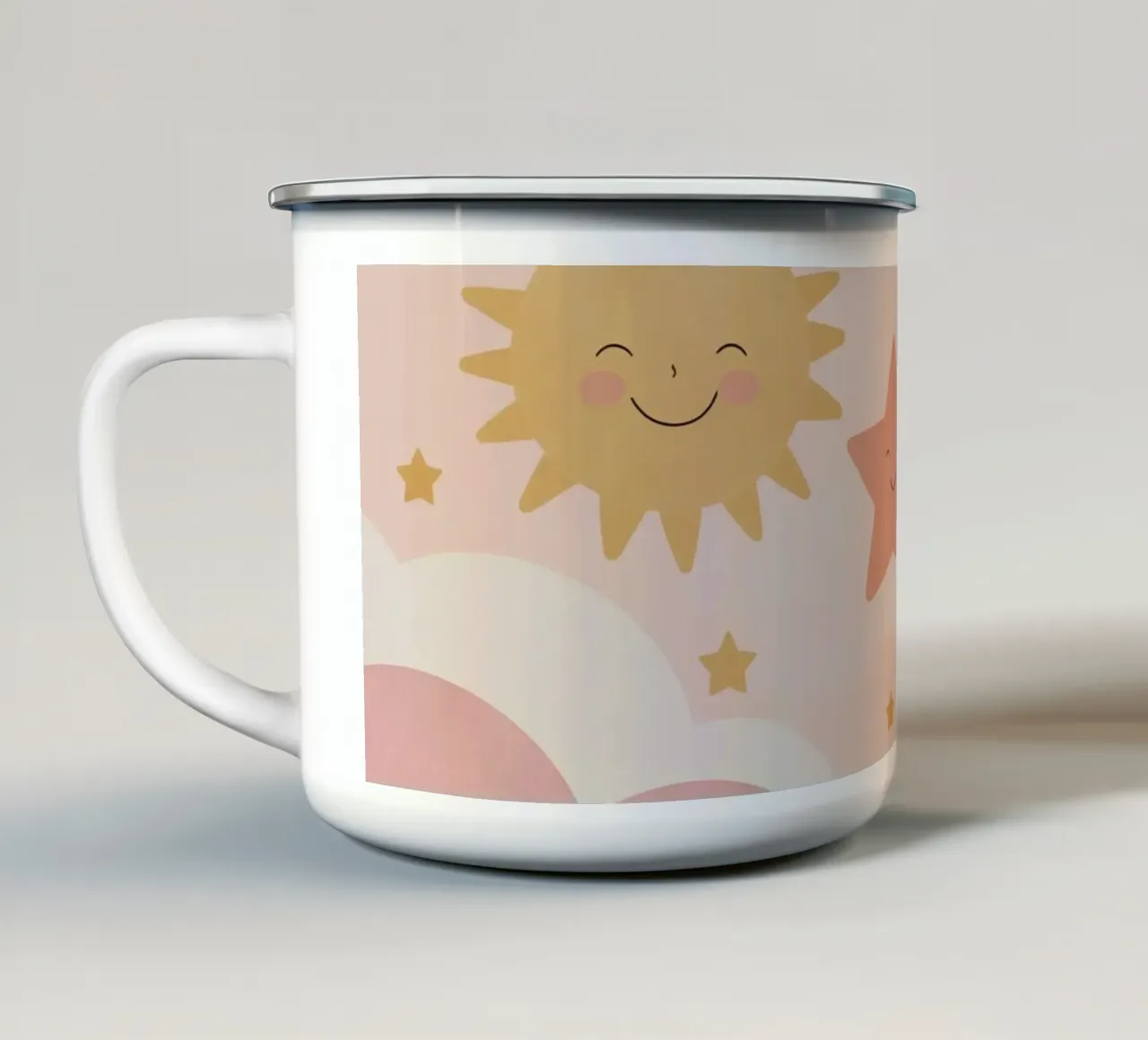 Sole sorridente e stelle felici con le nuvole tazza in smalto da DesignDoodle
