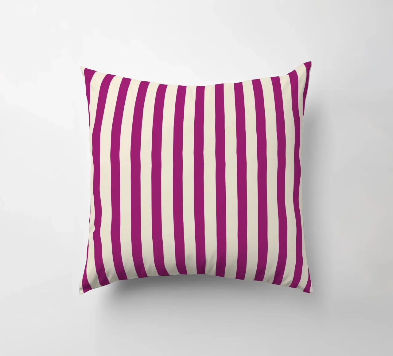 Retro Charming Magenta Stripes cuscino da TijanaArtStudio88