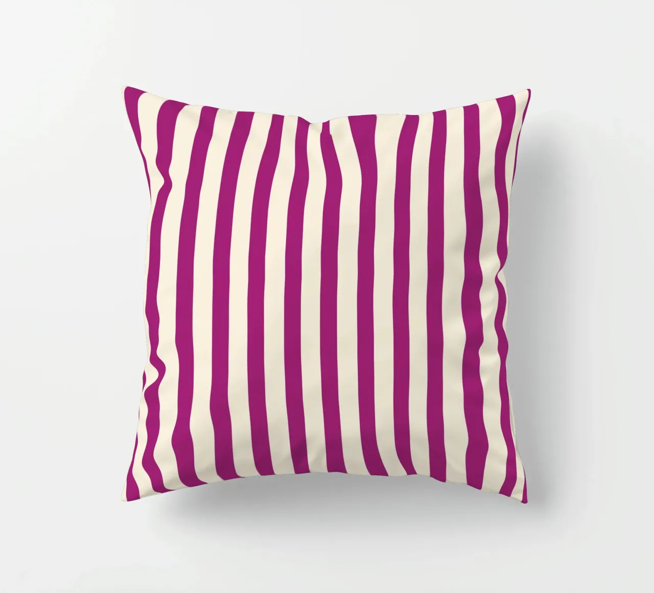 Retro Charming Magenta Stripes cuscino da TijanaArtStudio88