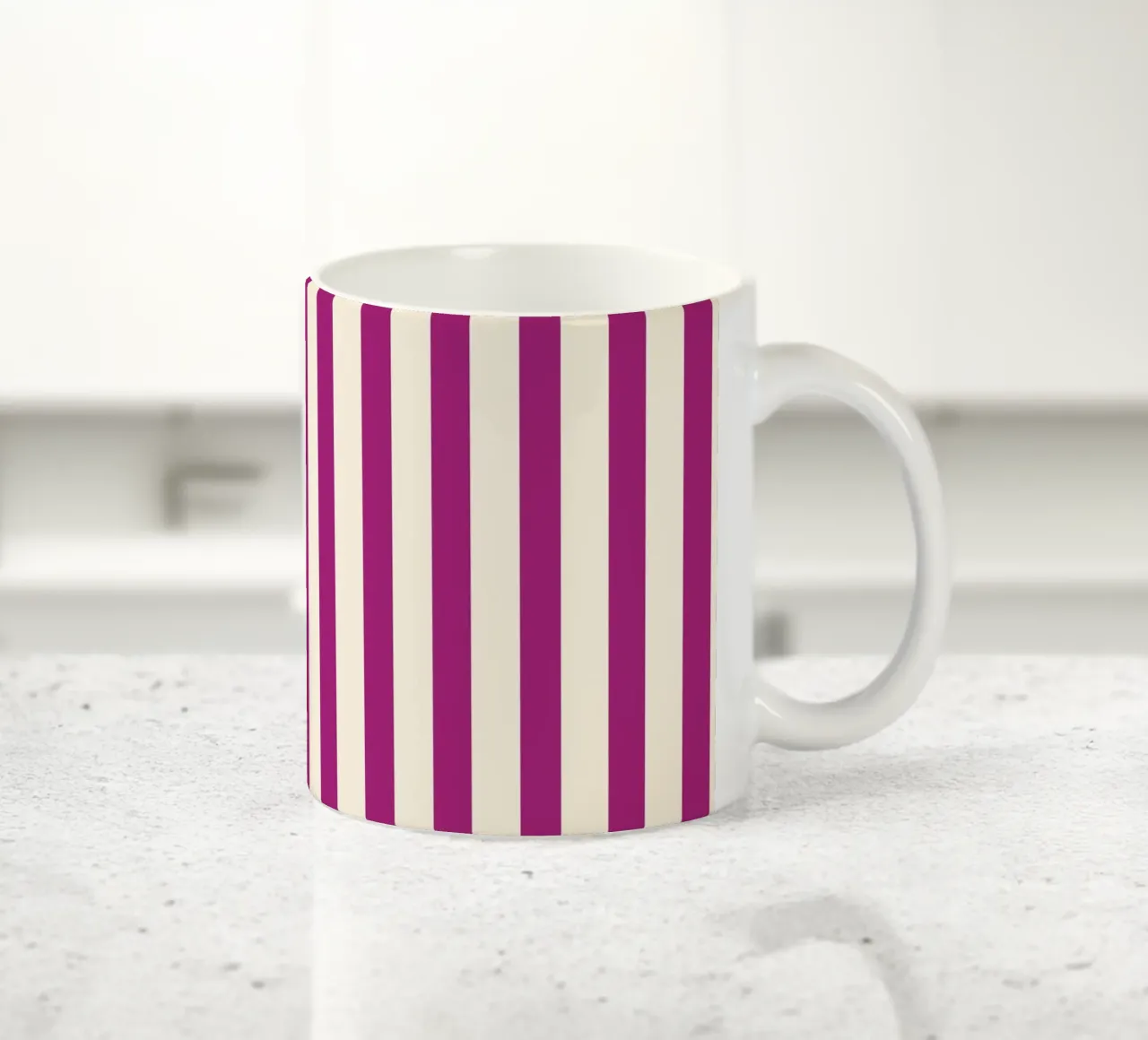 Retro Charming Magenta Stripes tazza in ceramica da TijanaArtStudio88
