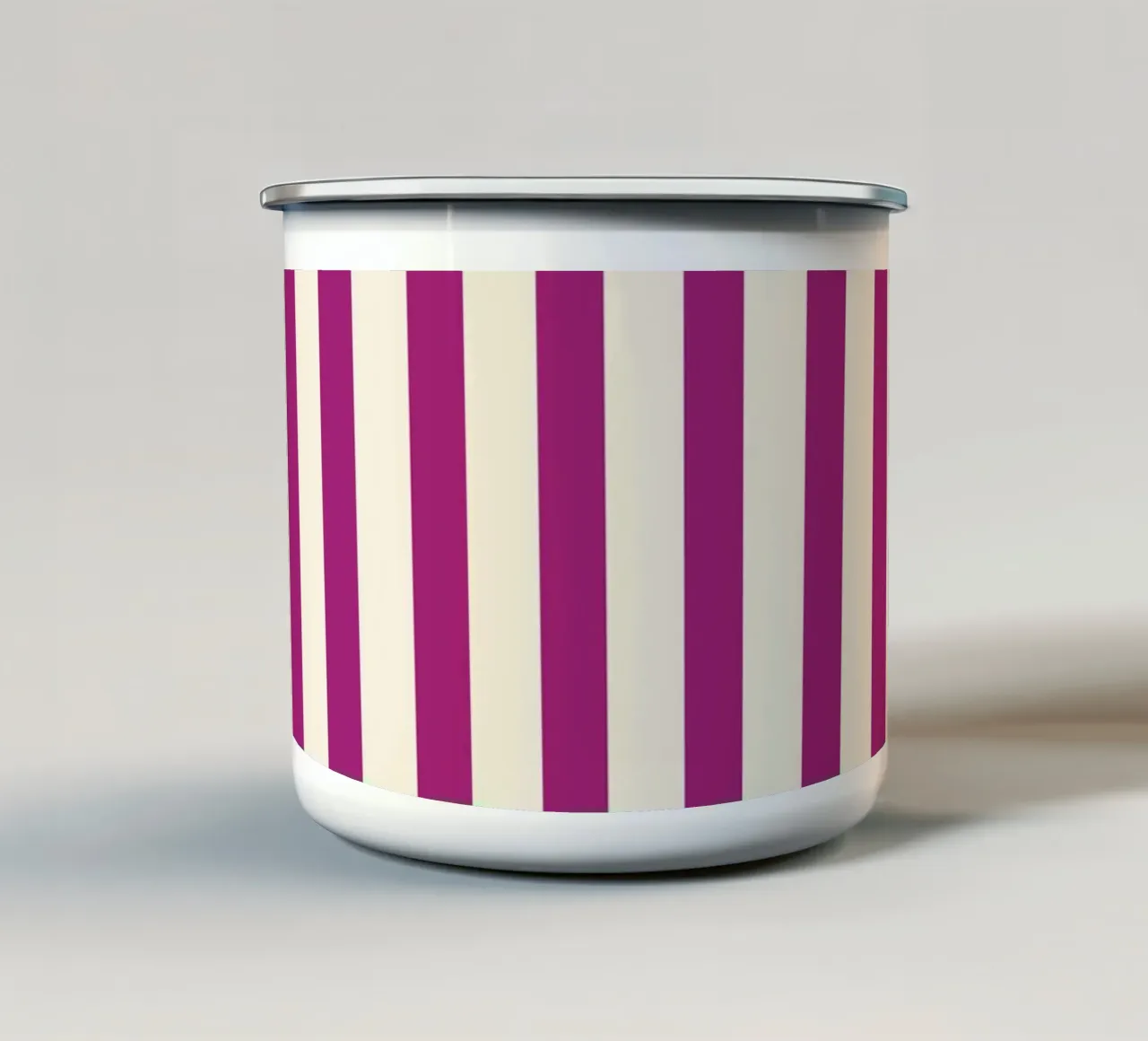 Retro Charming Magenta Stripes tazza in smalto da TijanaArtStudio88