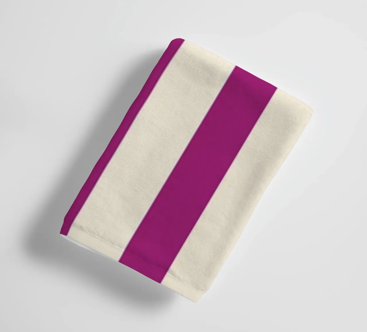 Retro Charming Magenta Stripes asciugamano da bagno da TijanaArtStudio88