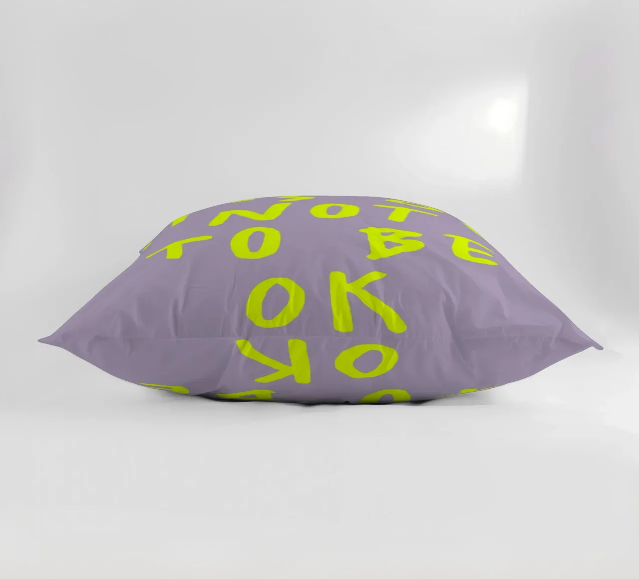 It‘s ok Not to be ok (2 Farben) cuscino da FRICKE DESIGN