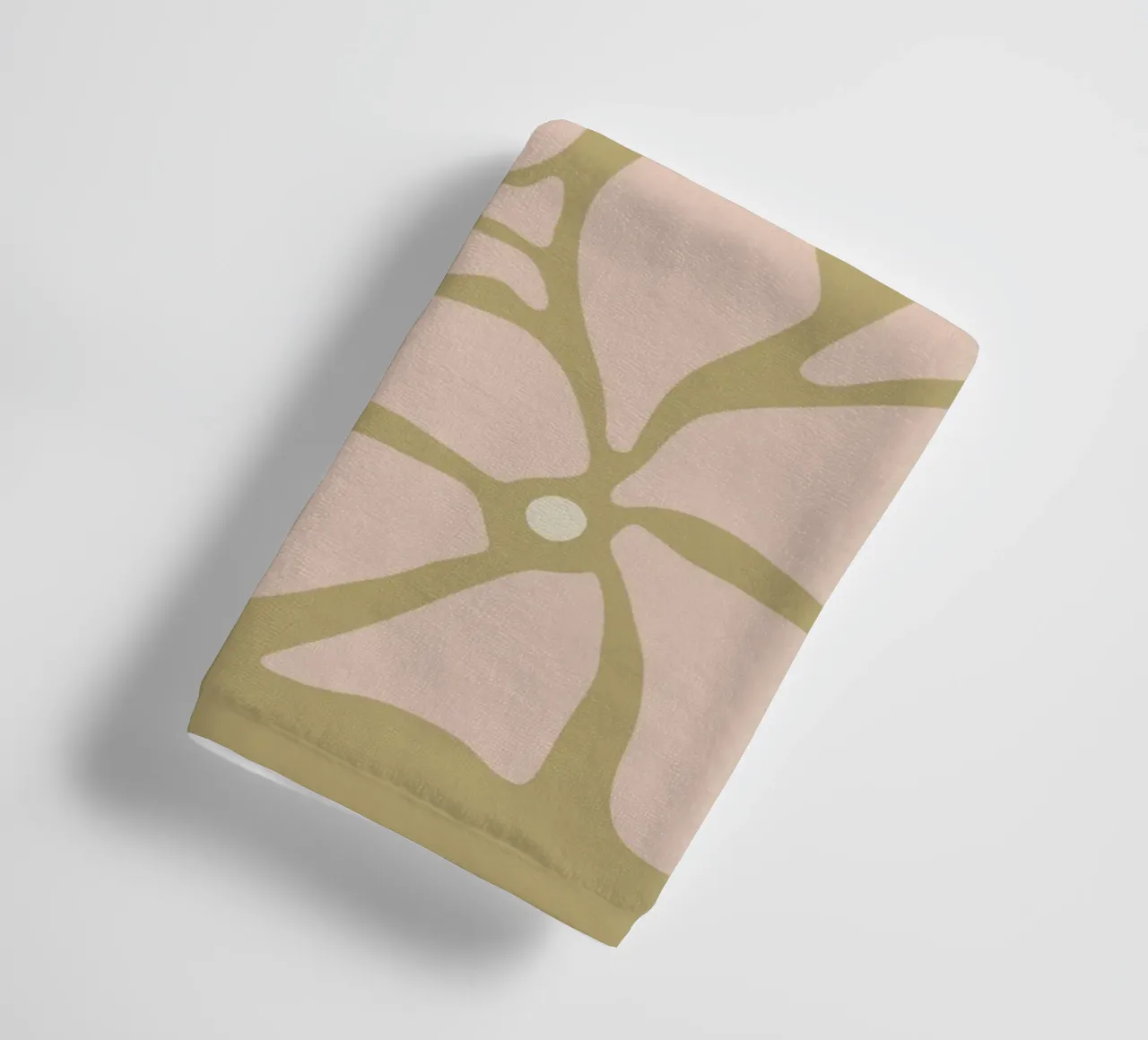 Fiori astratti retrò di metà secolo, rosa, crema e abbronzatura, di tipo trippy asciugamano da bagno da This Wild Soul - Illustration