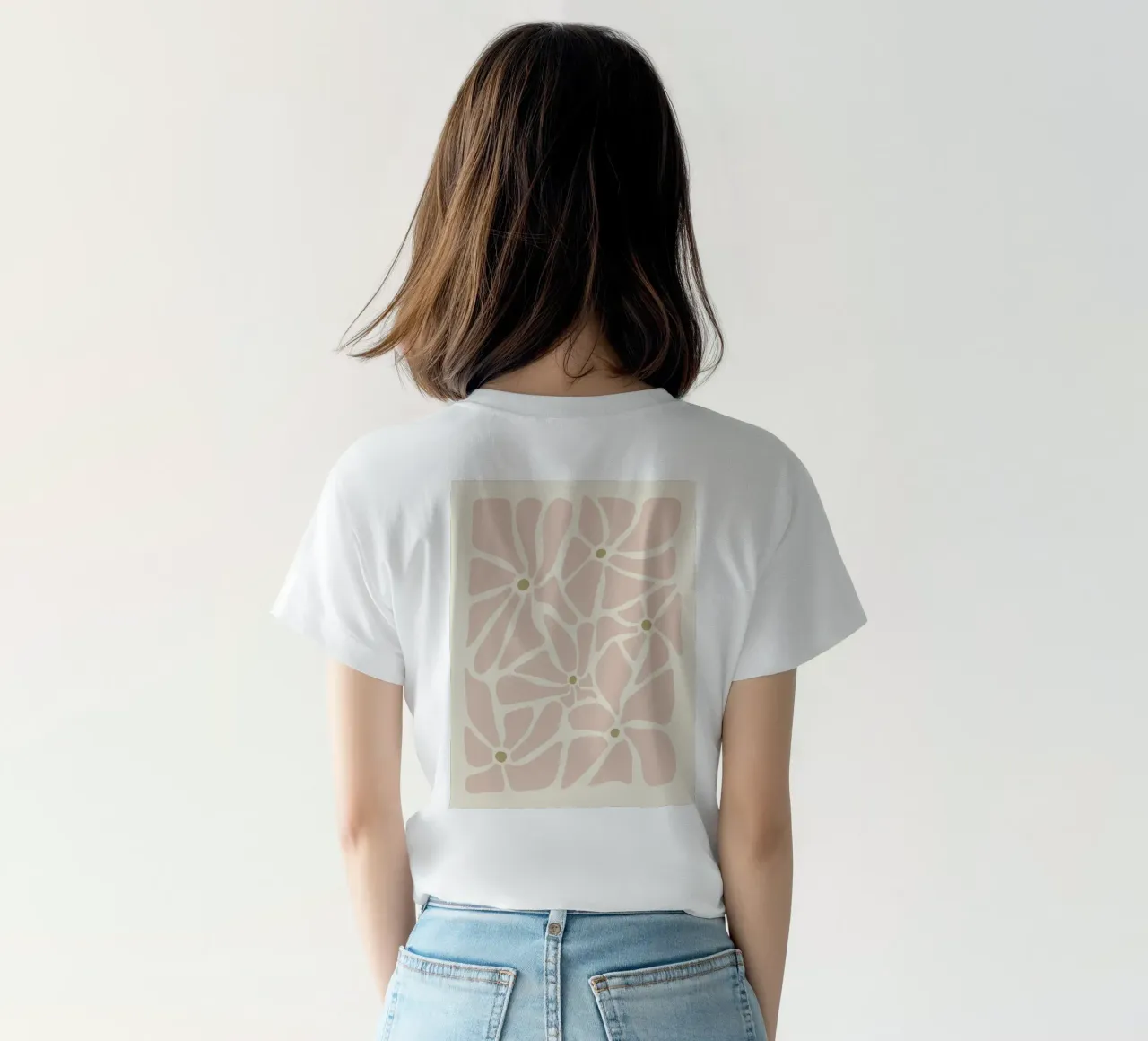 Fiori astratti di metà secolo, color crema, marrone e beige t-shirt da This Wild Soul - Illustration