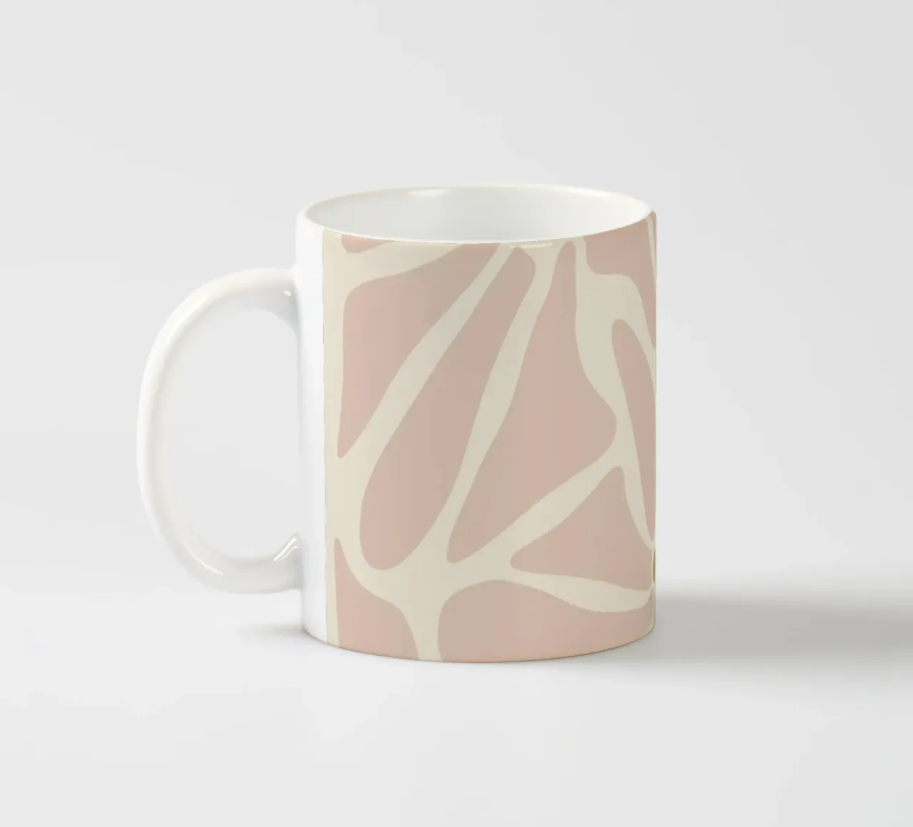 Fiori astratti di metà secolo, color crema, marrone e beige tazza in ceramica da This Wild Soul - Illustration
