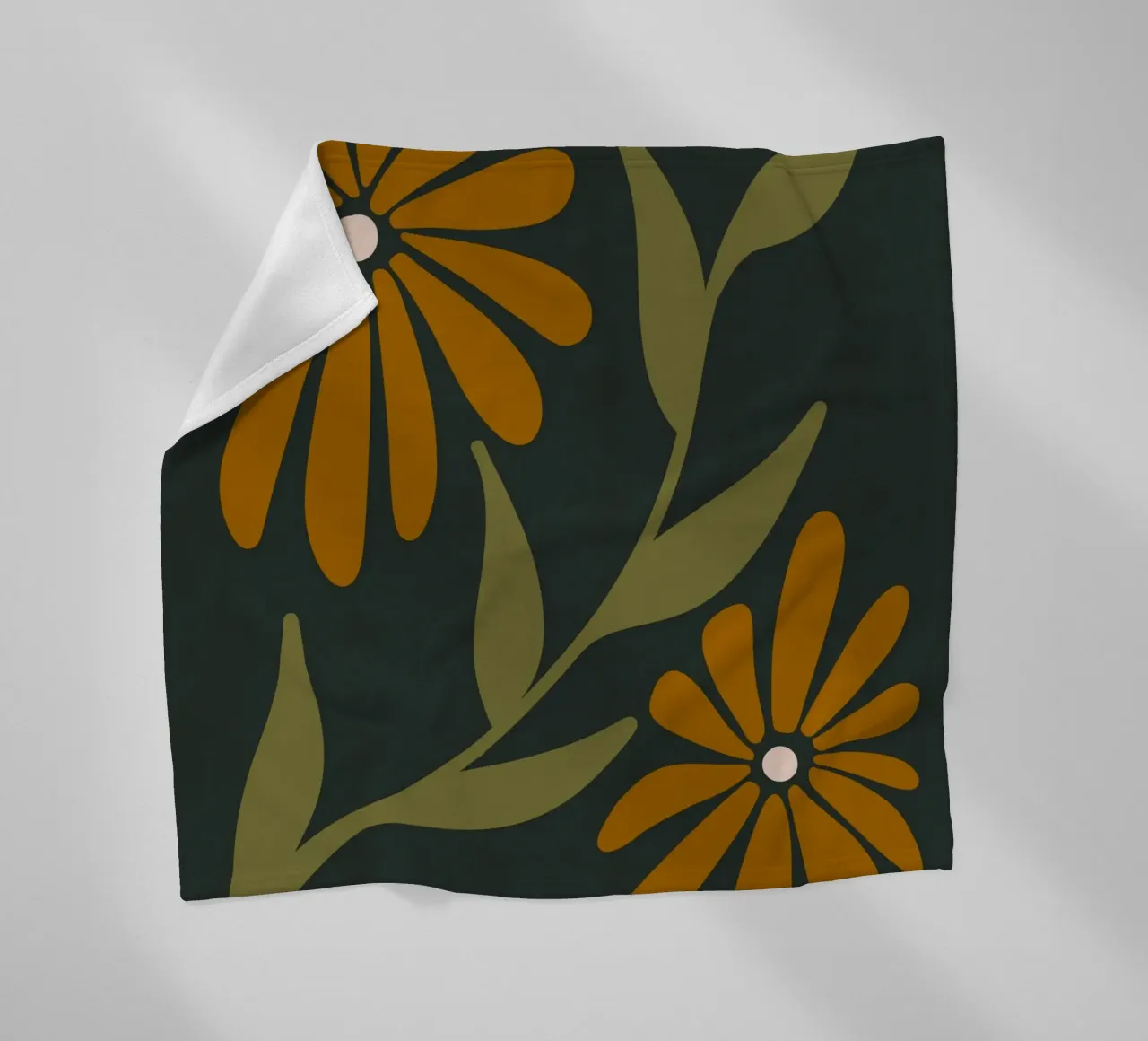 Fiori retrò di metà secolo, arancione, marrone, cachi, verde scuro coperta in pile da This Wild Soul - Illustration